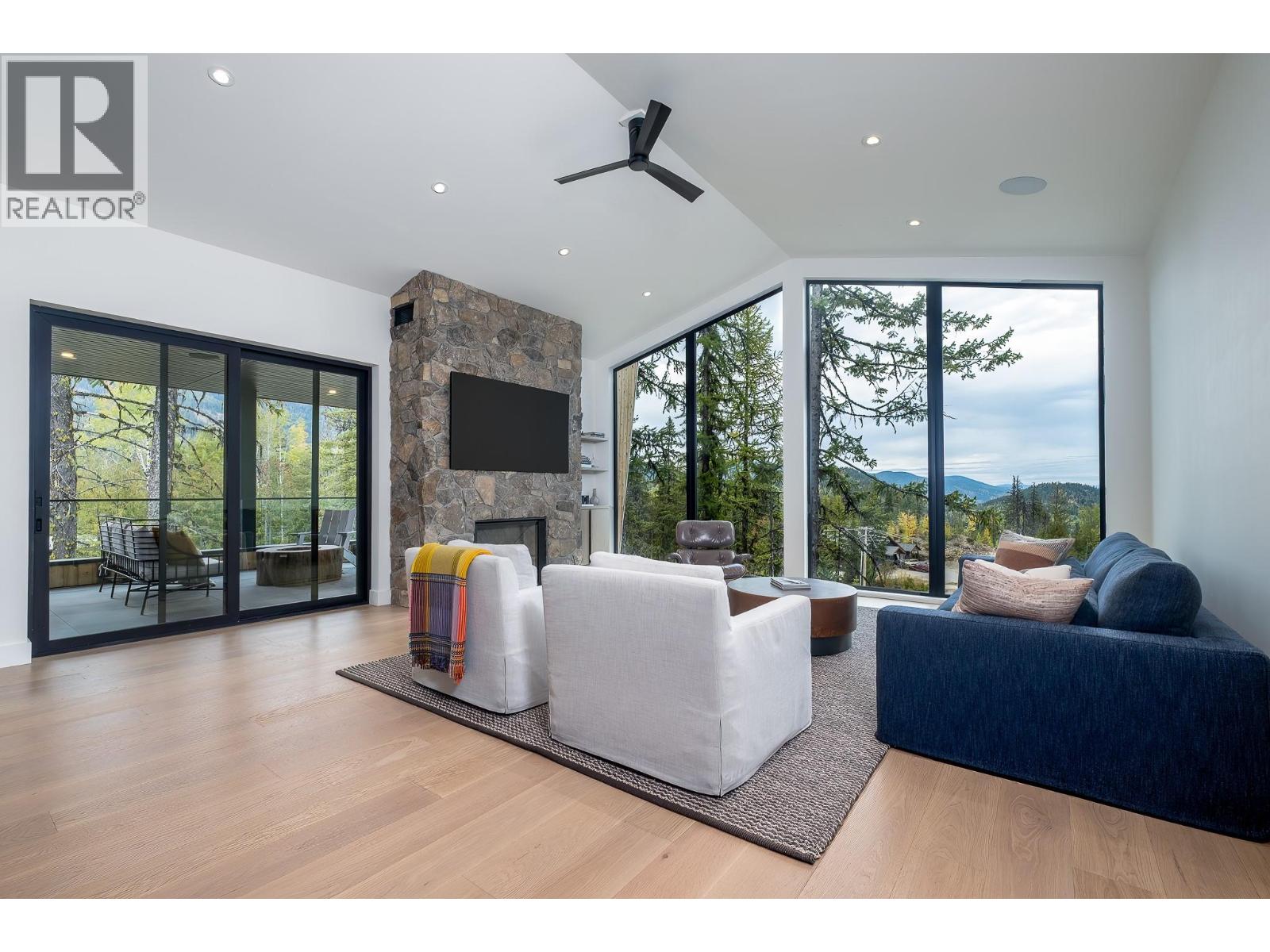 322 Larch Terrace, Rossland, British Columbia  V0G 1Y0 - Photo 12 - 10370827