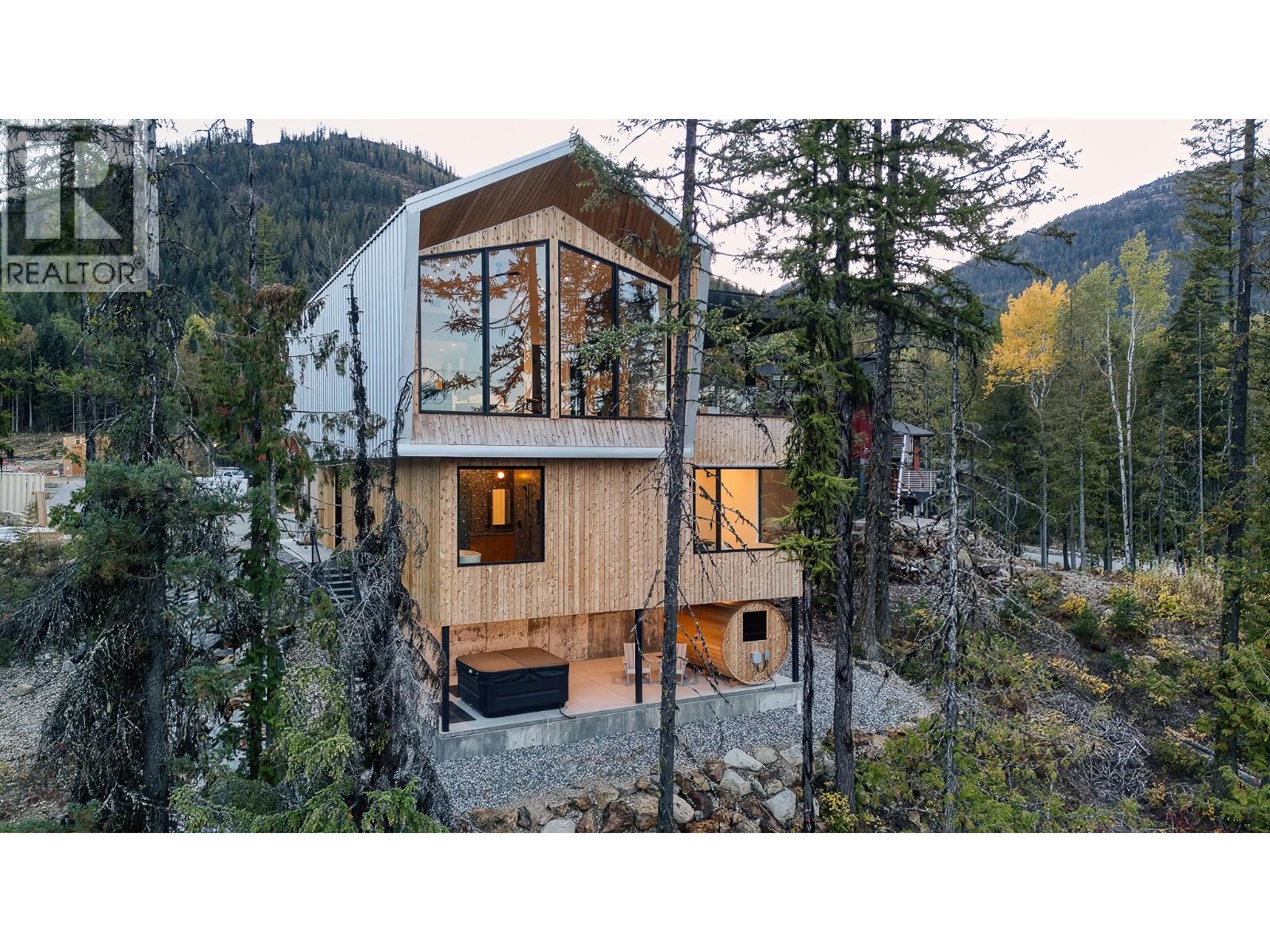 322 Larch Terrace, Rossland, British Columbia  V0G 1Y0 - Photo 7 - 10370827