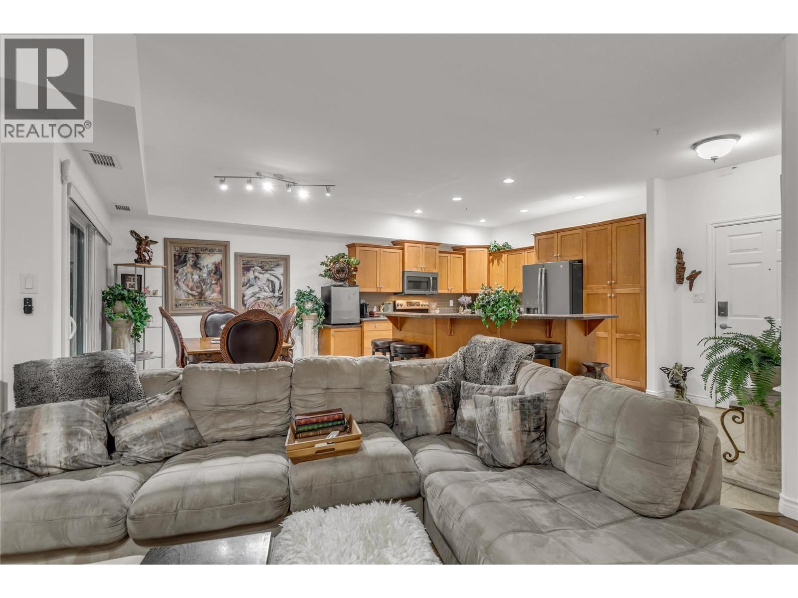 1961 Durnin Road Unit# 104, Kelowna, British Columbia  V1X 7Z6 - Photo 7 - 10372755
