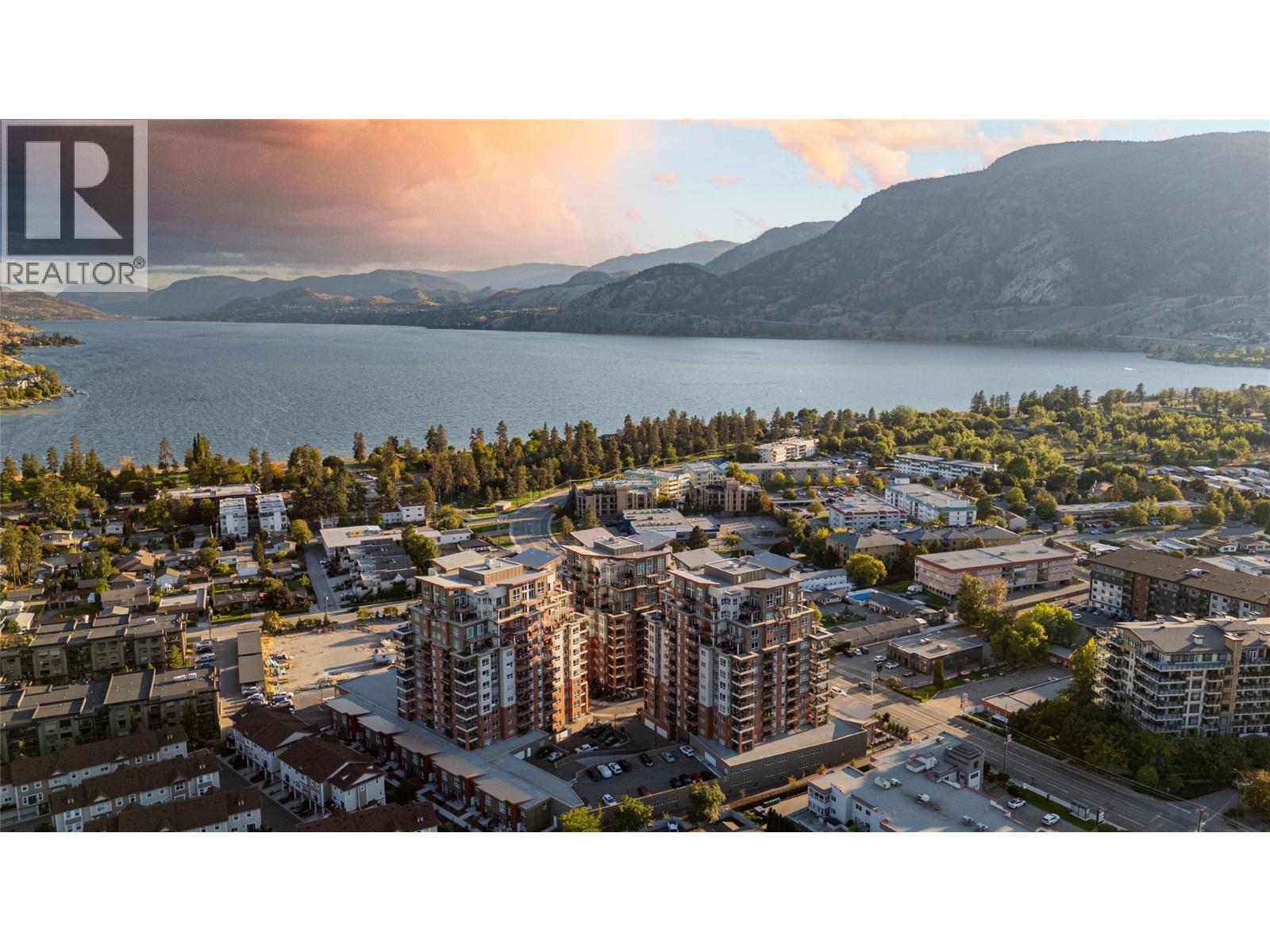 3388 Skaha Lake Road Unit# 1002, Penticton, British Columbia  V2A 6G4 - Photo 1 - 10372695