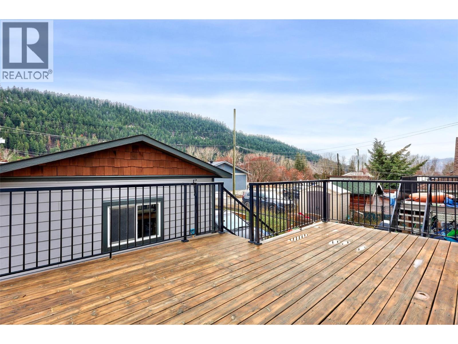 829 Okanagan Avenue, Chase, British Columbia  V0E 1M0 - Photo 32 - 10372756
