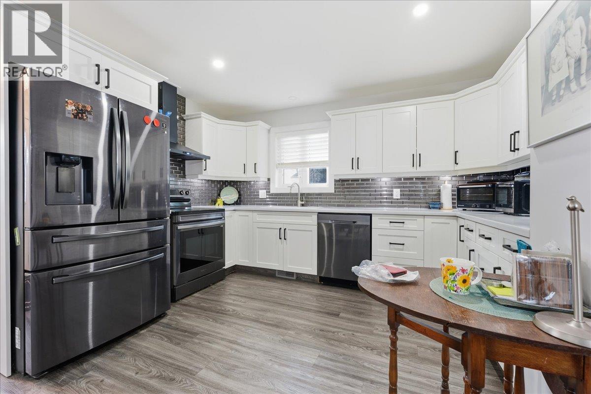 1705 Hillier Road E Unit# 11, Sicamous, British Columbia  V0E 2V4 - Photo 2 - 10372763