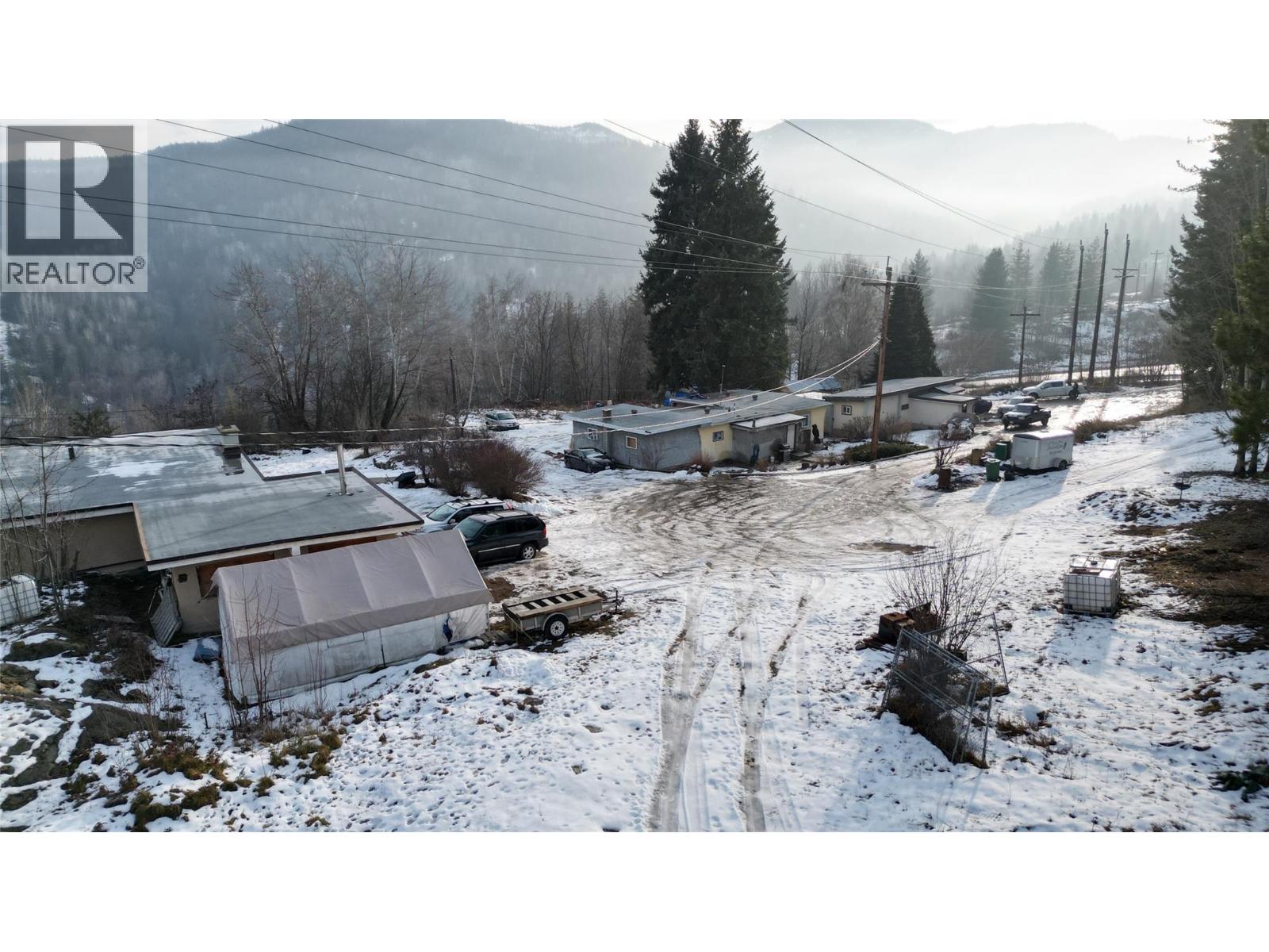 1381 3b Highway, Warfield, British Columbia  V1R 4L3 - Photo 13 - 10372814