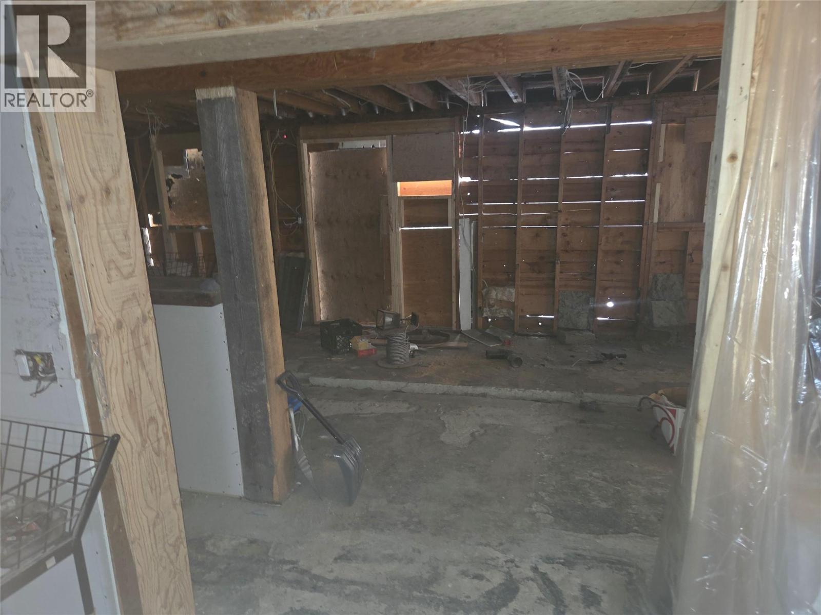 1381 3b Highway, Warfield, British Columbia  V1R 4L3 - Photo 43 - 10372814