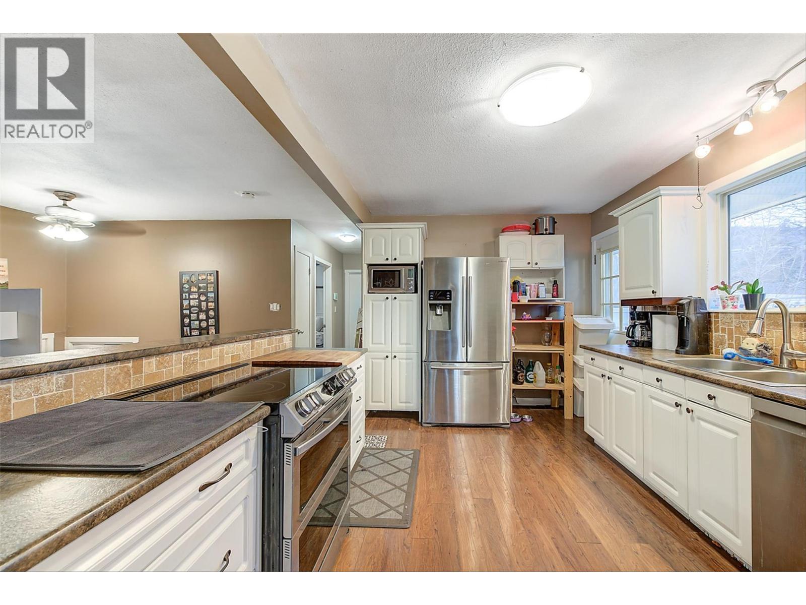 964 Tronson Drive, Kelowna, British Columbia  V1Y 4E1 - Photo 13 - 10372554
