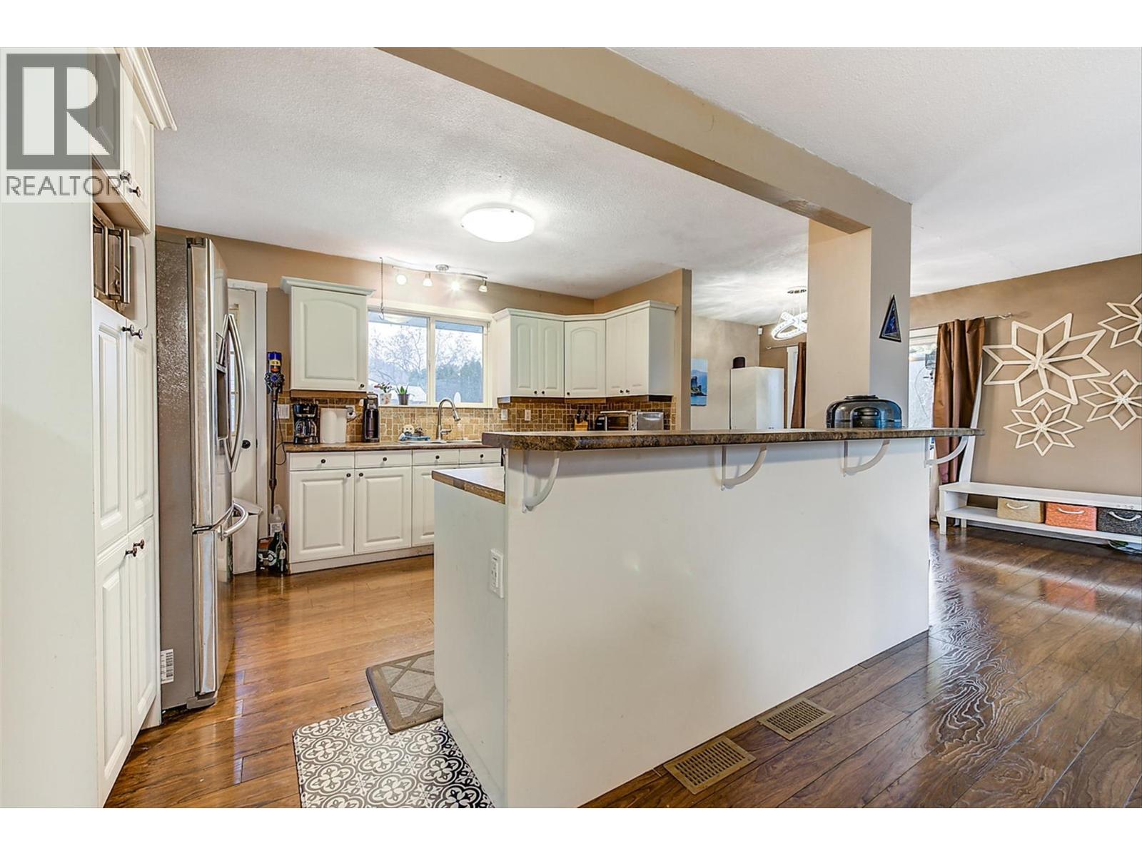 964 Tronson Drive, Kelowna, British Columbia  V1Y 4E1 - Photo 5 - 10372554