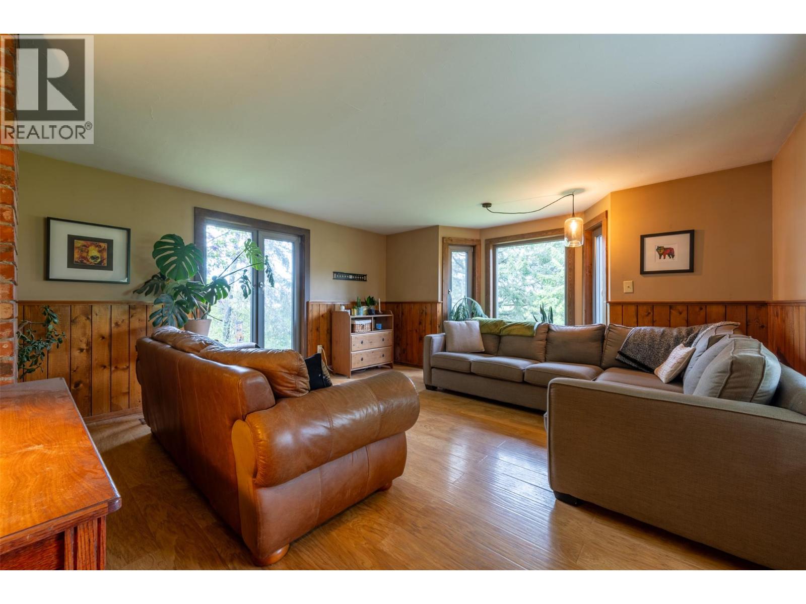 1615 Campbell Road, Golden, British Columbia  V0A 1H7 - Photo 25 - 10372773