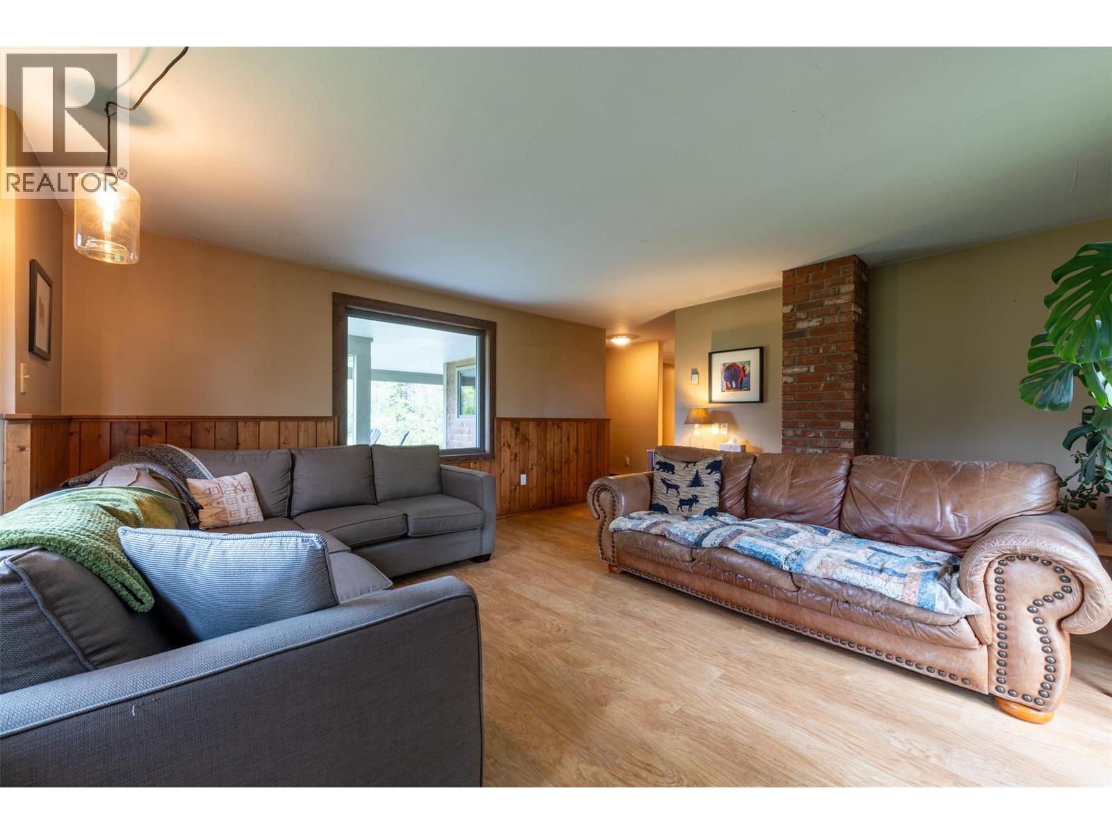 1615 Campbell Road, Golden, British Columbia  V0A 1H7 - Photo 33 - 10372773