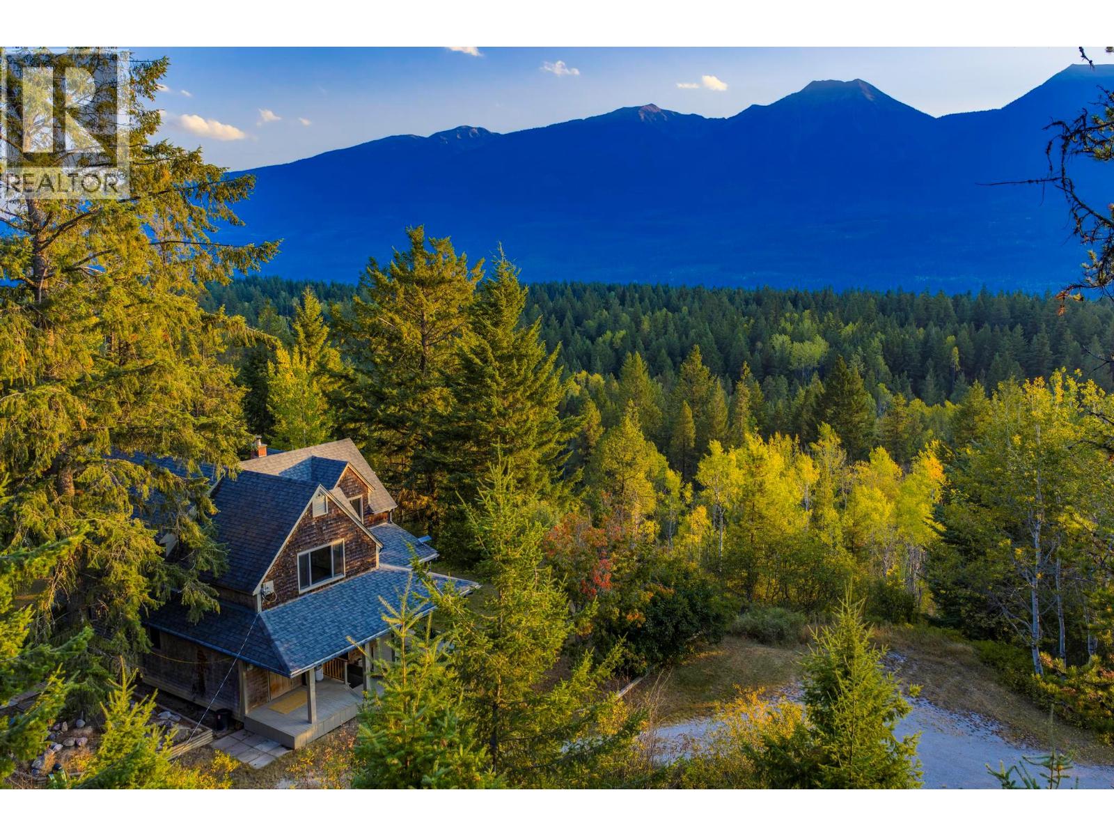 1615 Campbell Road, Golden, British Columbia  V0A 1H7 - Photo 7 - 10372773