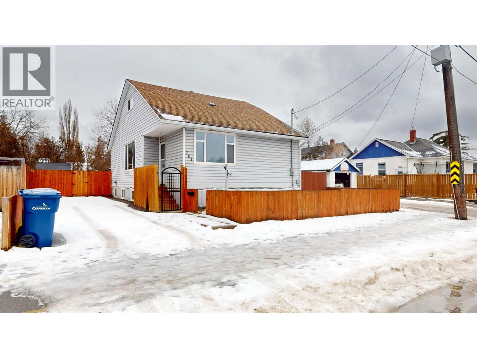 201R 9TH Avenue S, cranbrook, British Columbia