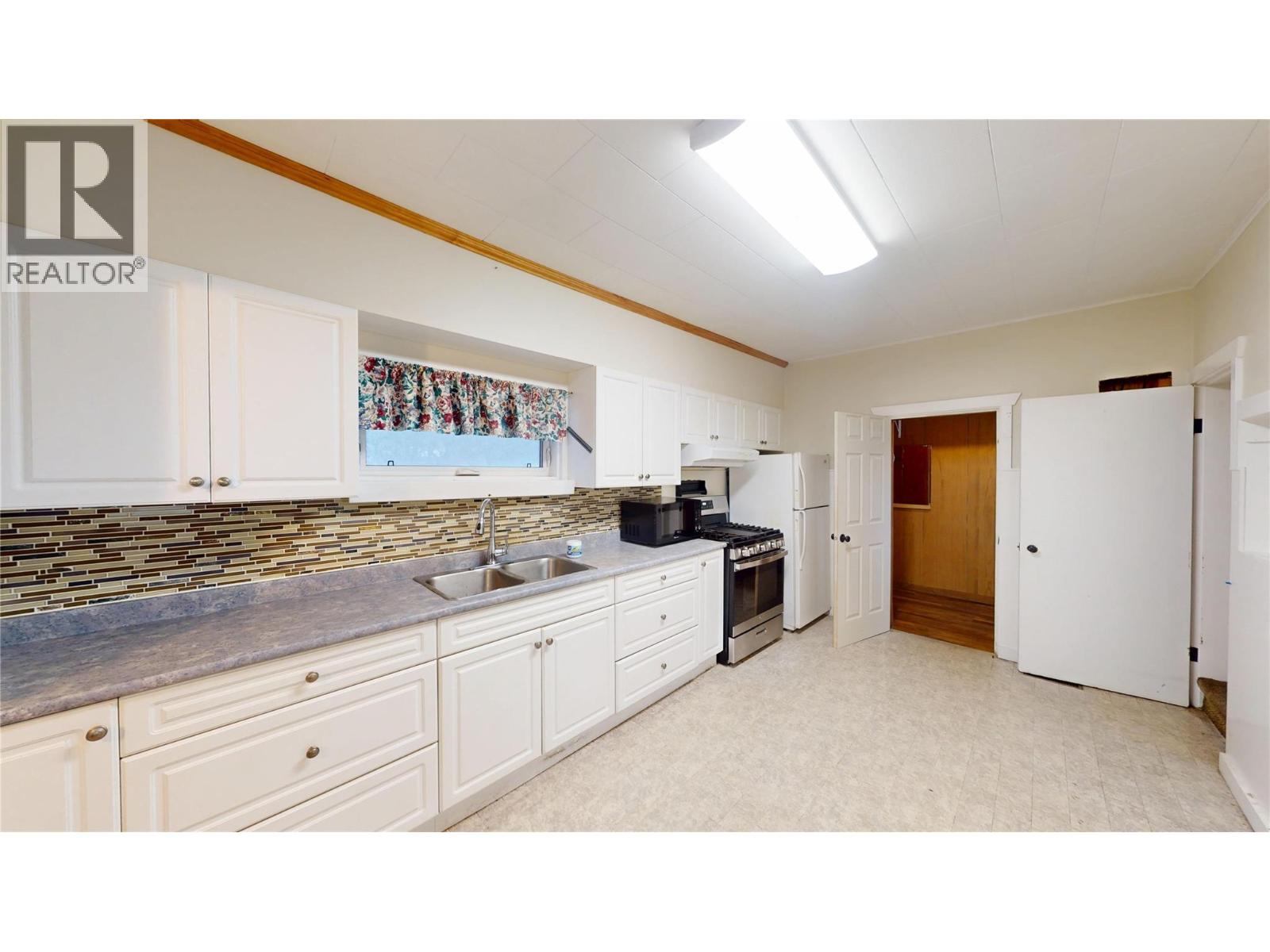 201r 9th Avenue S, Cranbrook, British Columbia  V1C 2M4 - Photo 16 - 10372790