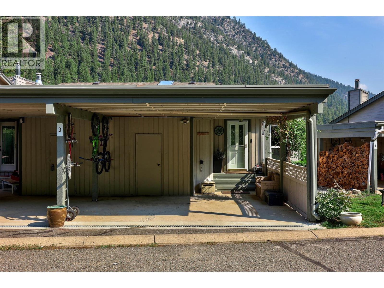 1801 Paul Lake Road Unit# 3, Kamloops, British Columbia  V2H 1N7 - Photo 3 - 10372828
