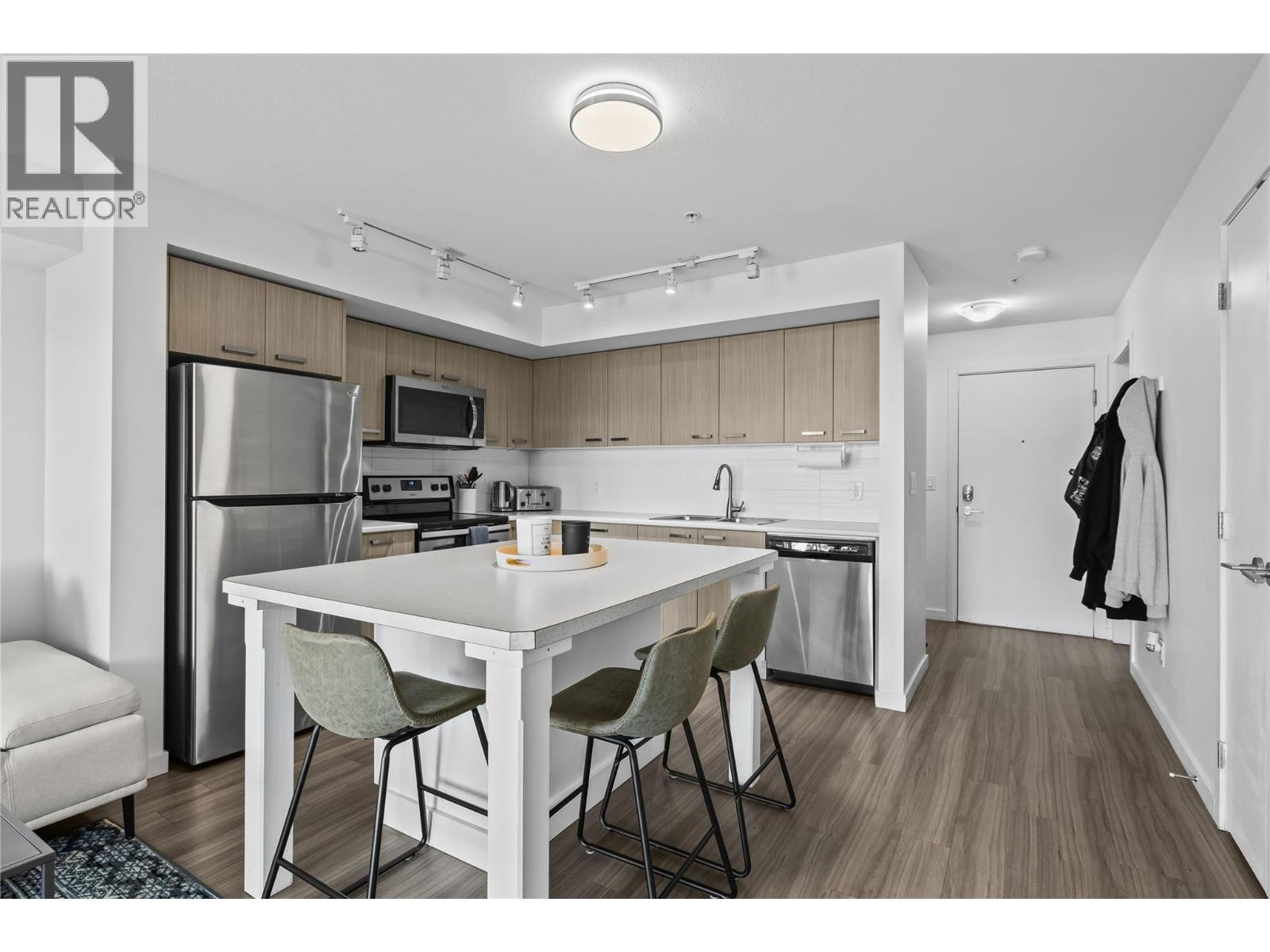 775 Academy Way Unit# 203, Kelowna, British Columbia  V1V 0A5 - Photo 2 - 10371934