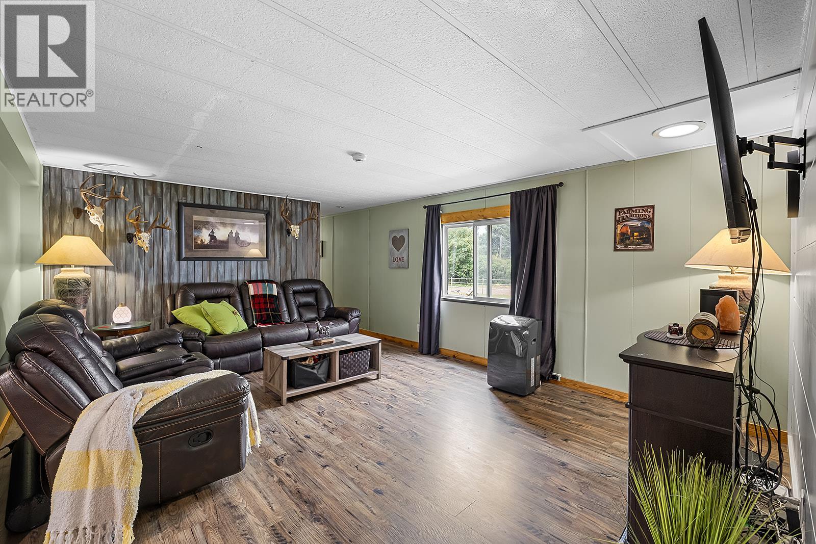 1077 Goat River South Road, Creston, British Columbia  V0B 1G1 - Photo 4 - 10372551