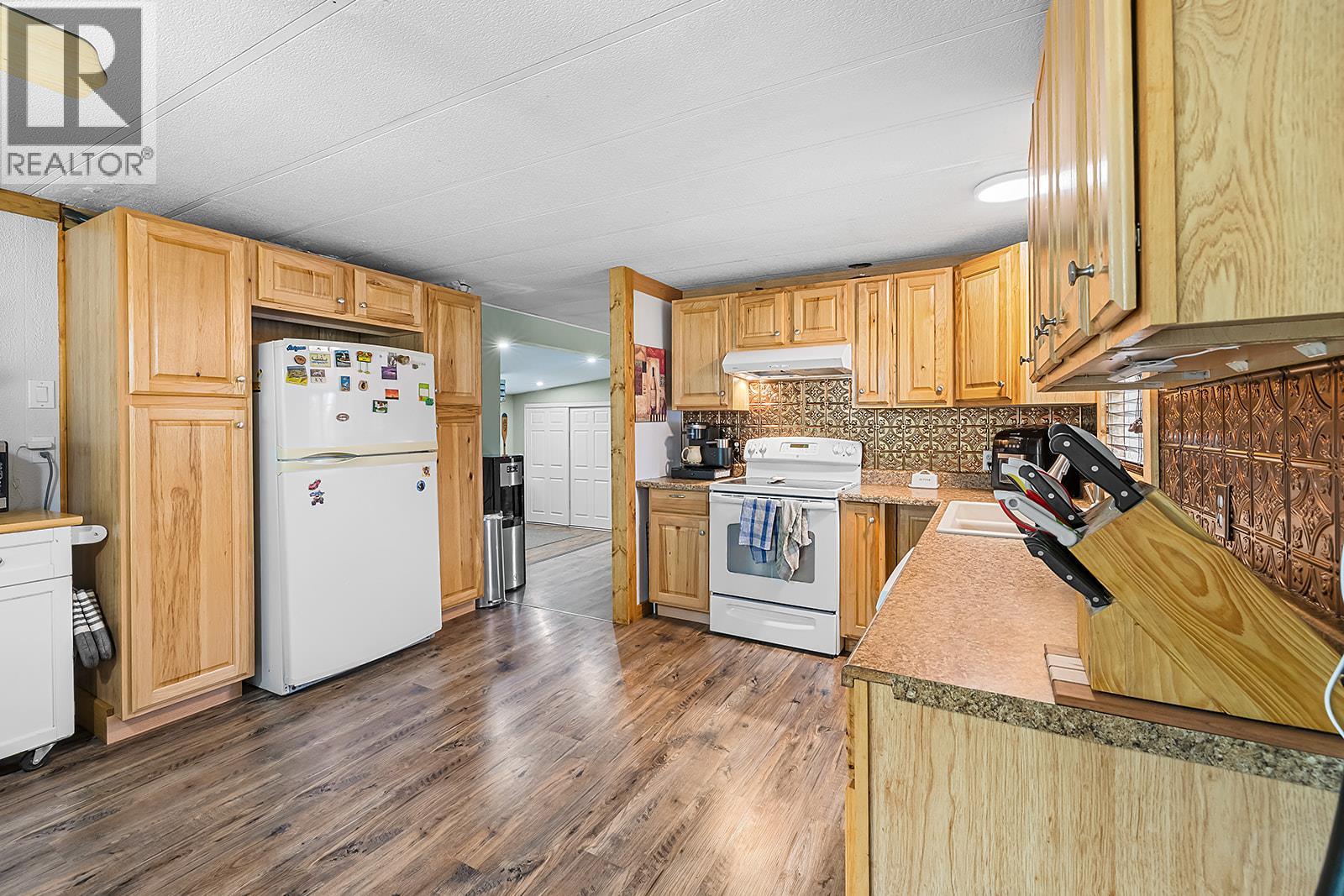 1077 Goat River South Road, Creston, British Columbia  V0B 1G1 - Photo 8 - 10372551