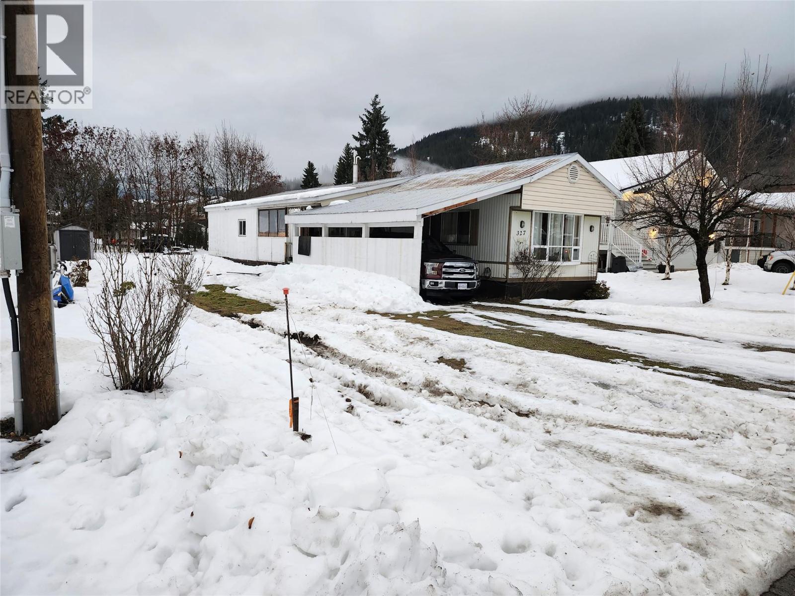 327 Edward Street, revelstoke, British Columbia