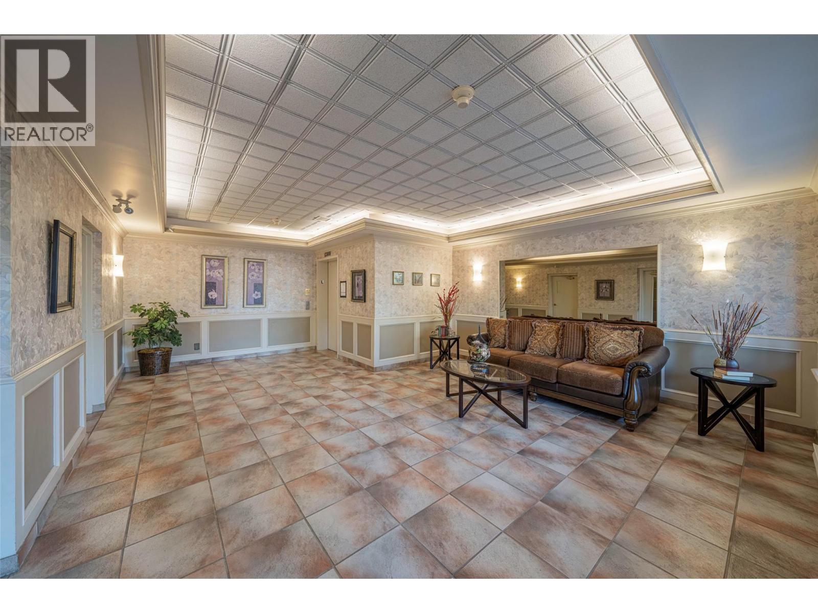 945 Lawrence Avenue Unit# 308, Kelowna, British Columbia  V1Y 6M3 - Photo 3 - 10372319