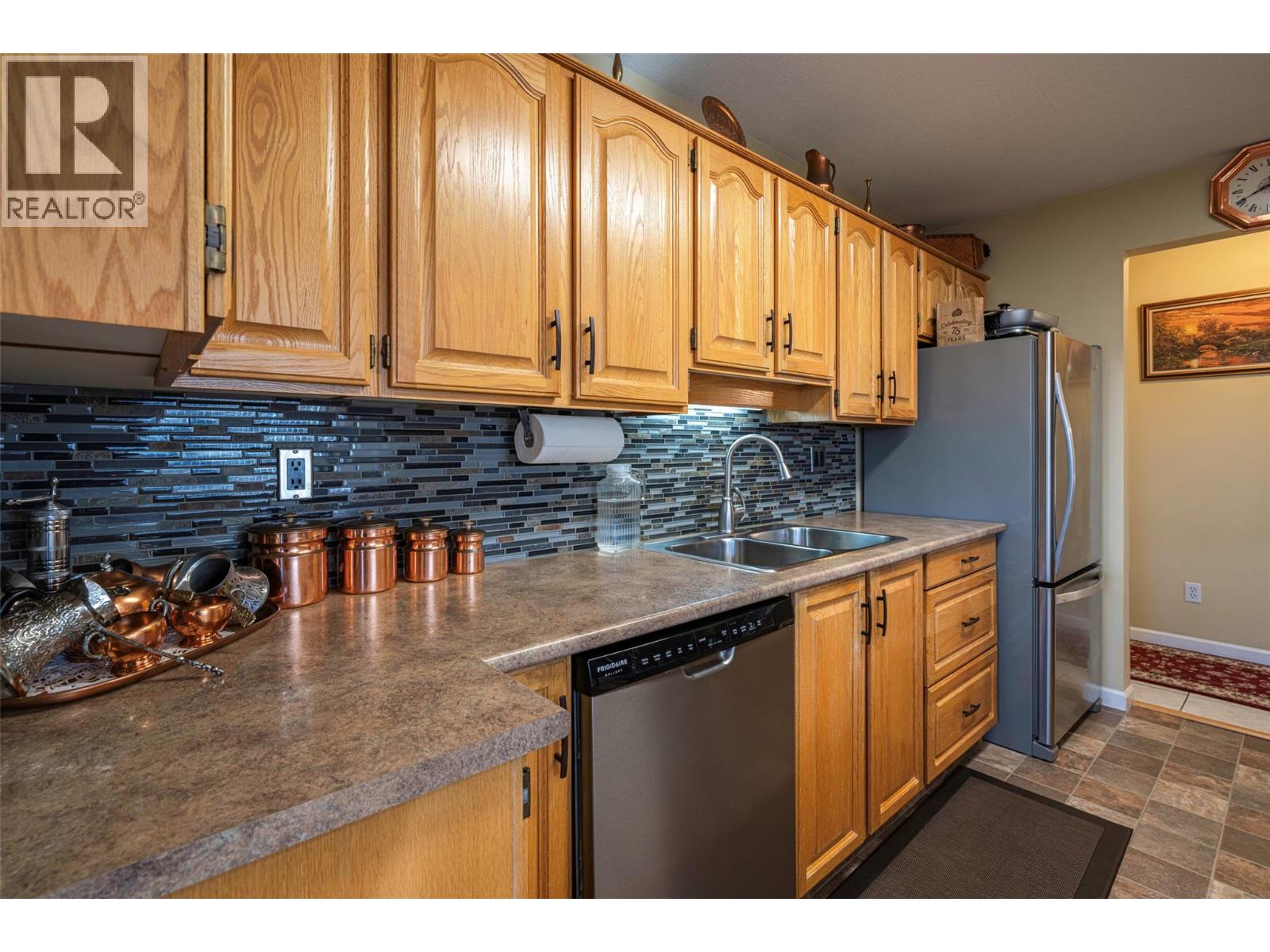 945 Lawrence Avenue Unit# 308, Kelowna, British Columbia  V1Y 6M3 - Photo 5 - 10372319