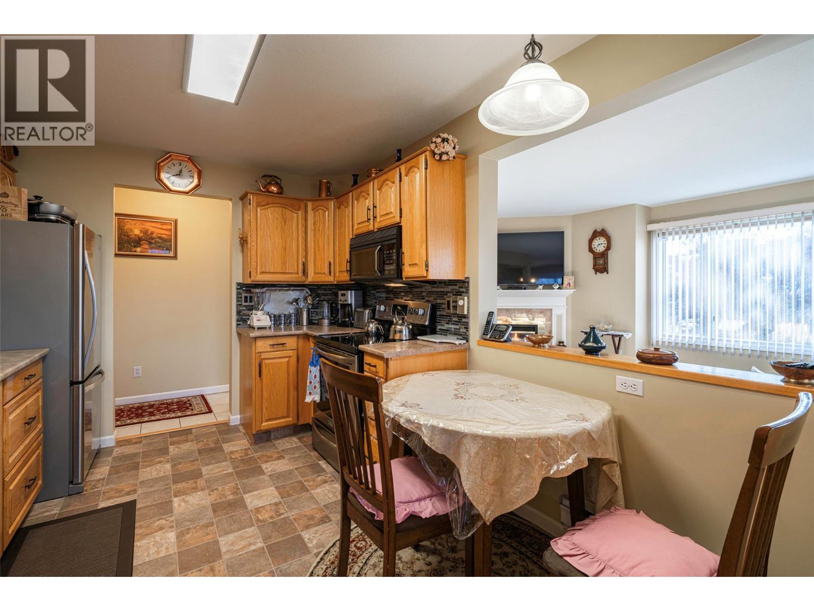 945 Lawrence Avenue Unit# 308, Kelowna, British Columbia  V1Y 6M3 - Photo 8 - 10372319