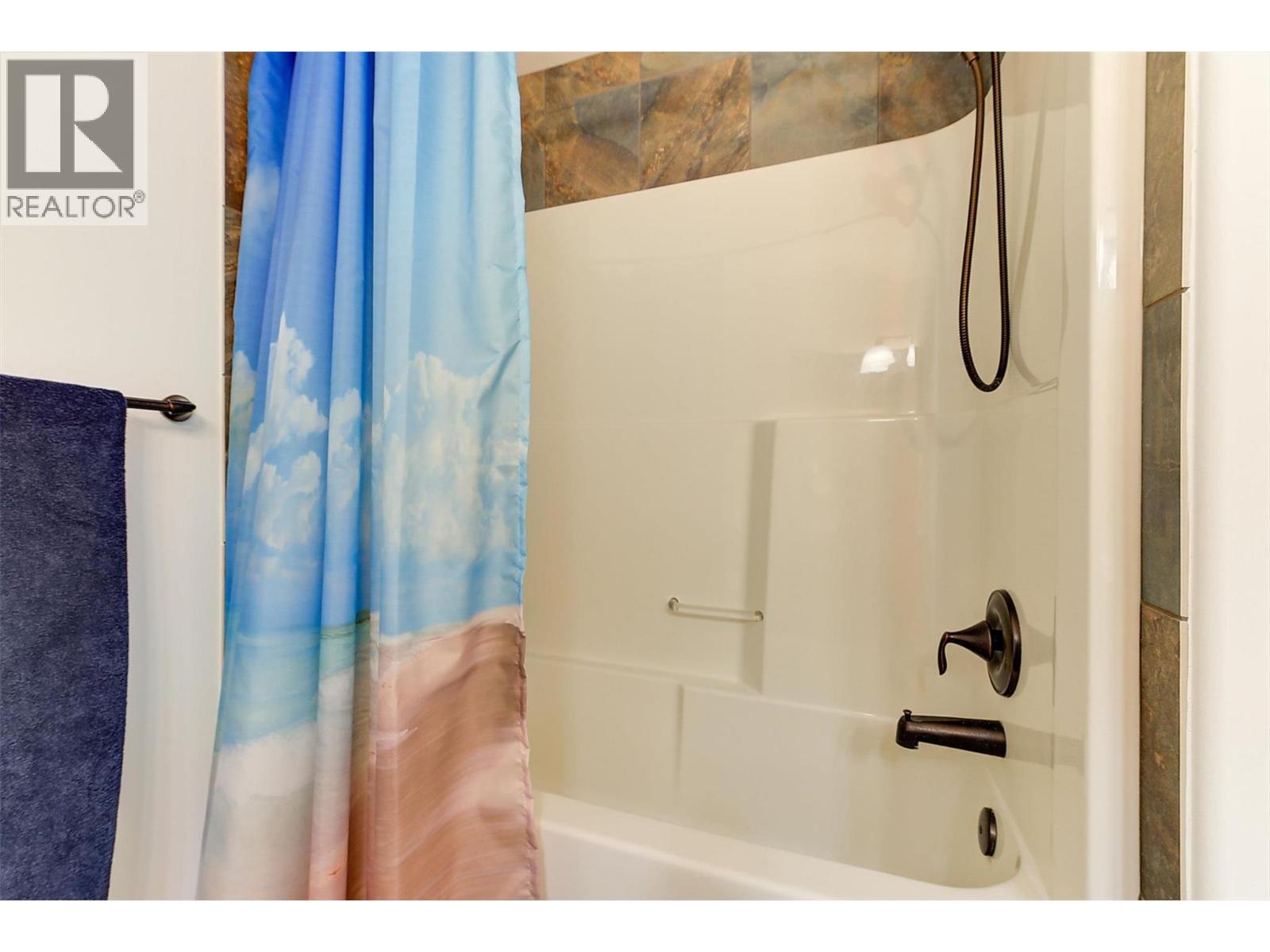 2135 Madera Court, Westbank, British Columbia  V4T 3H7 - Photo 37 - 10372797