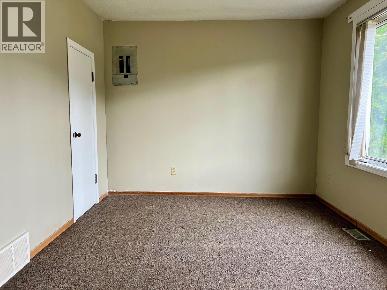 141 15th Avenue N, Creston, British Columbia  V0B 1G0 - Photo 14 - 10372402
