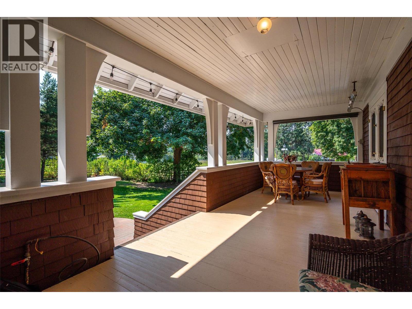 9310 Kalamalka Road, Coldstream, British Columbia  V1B 1L1 - Photo 19 - 10372923