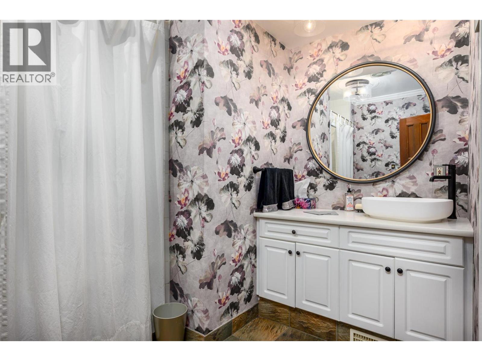 9310 Kalamalka Road, Coldstream, British Columbia  V1B 1L1 - Photo 40 - 10372923