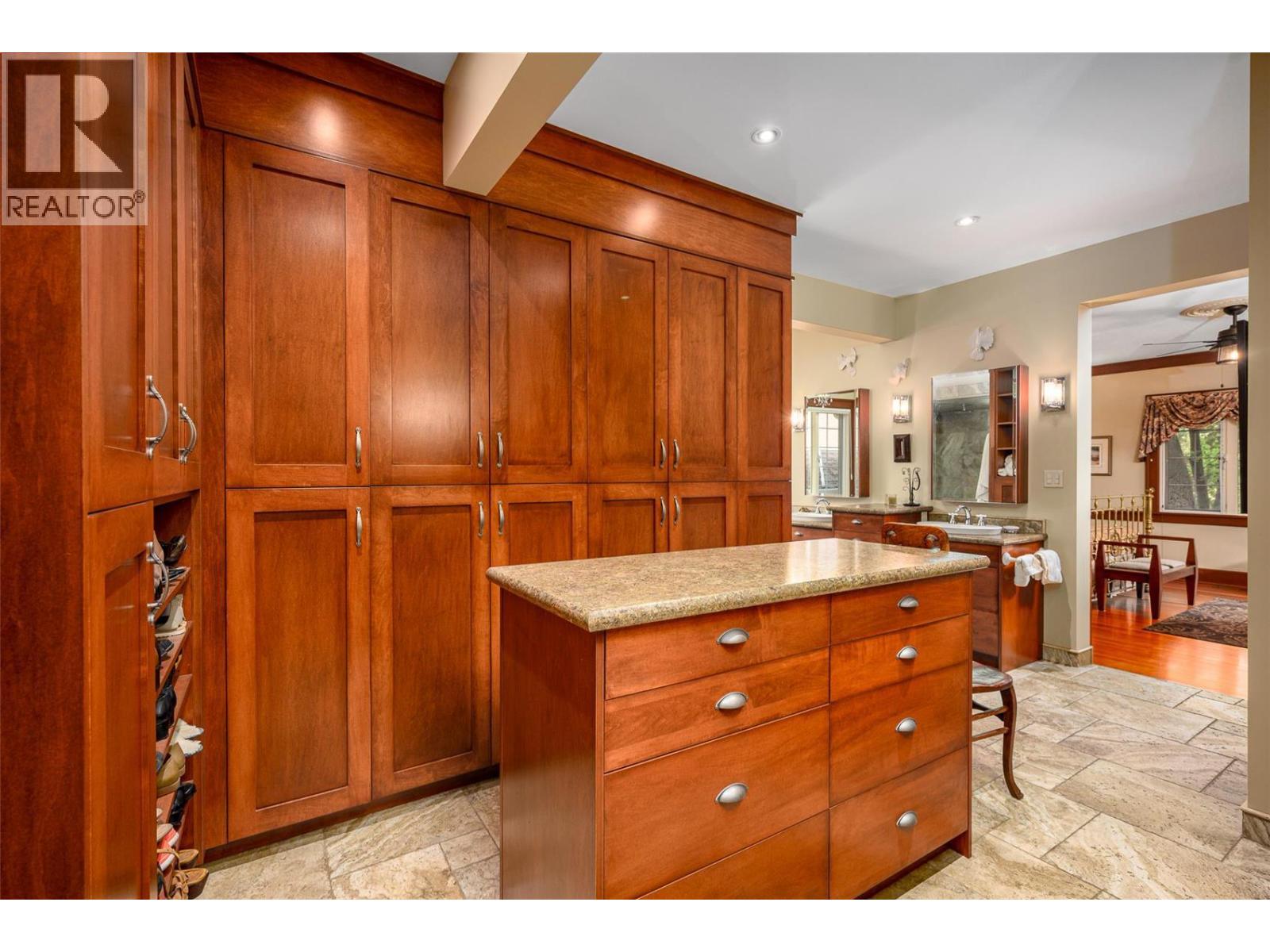 9310 Kalamalka Road, Coldstream, British Columbia  V1B 1L1 - Photo 41 - 10372923