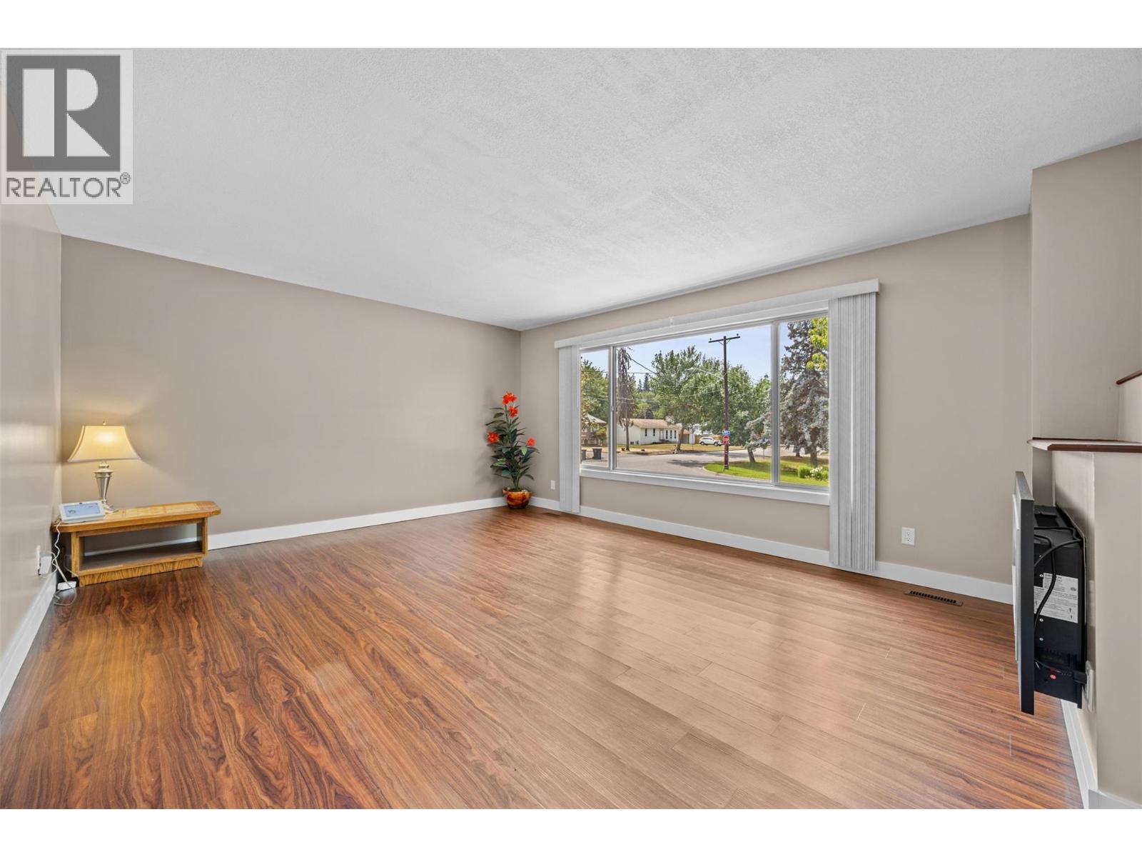 645 Mark Road, Kelowna, British Columbia  V1X 5G8 - Photo 8 - 10372691
