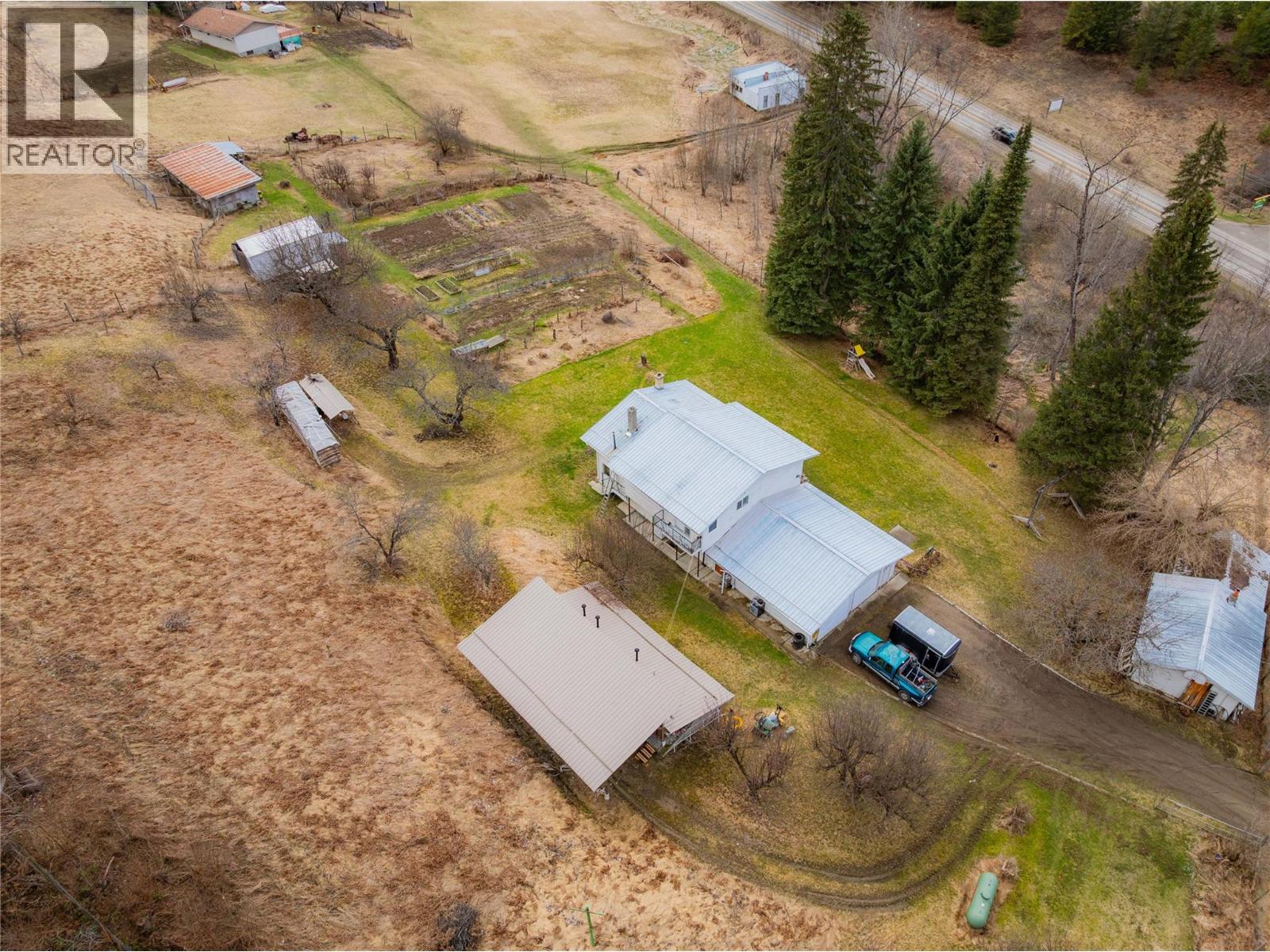 6943 Kanigan Road, Appledale, British Columbia  V0G 2J0 - Photo 10 - 10372926
