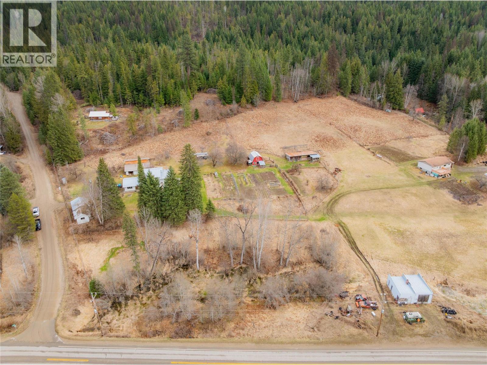 6943 Kanigan Road, Appledale, British Columbia  V0G 2J0 - Photo 11 - 10372926