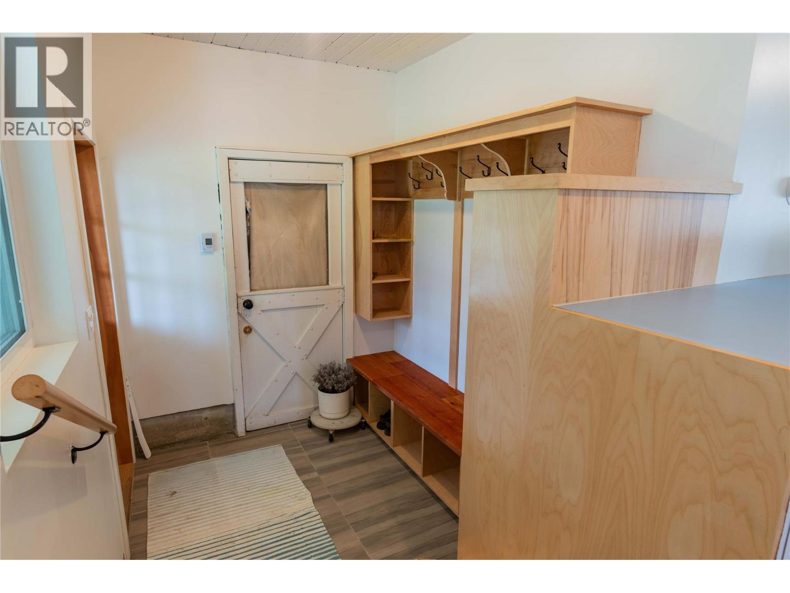 6943 Kanigan Road, Appledale, British Columbia  V0G 2J0 - Photo 19 - 10372926
