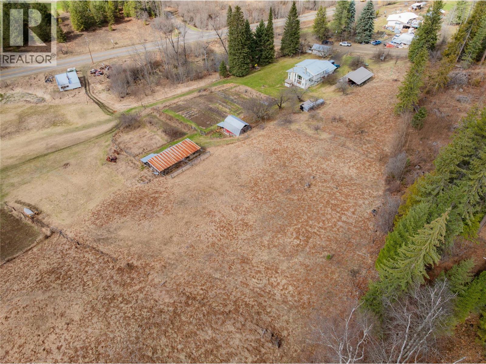 6943 Kanigan Road, Appledale, British Columbia  V0G 2J0 - Photo 2 - 10372926