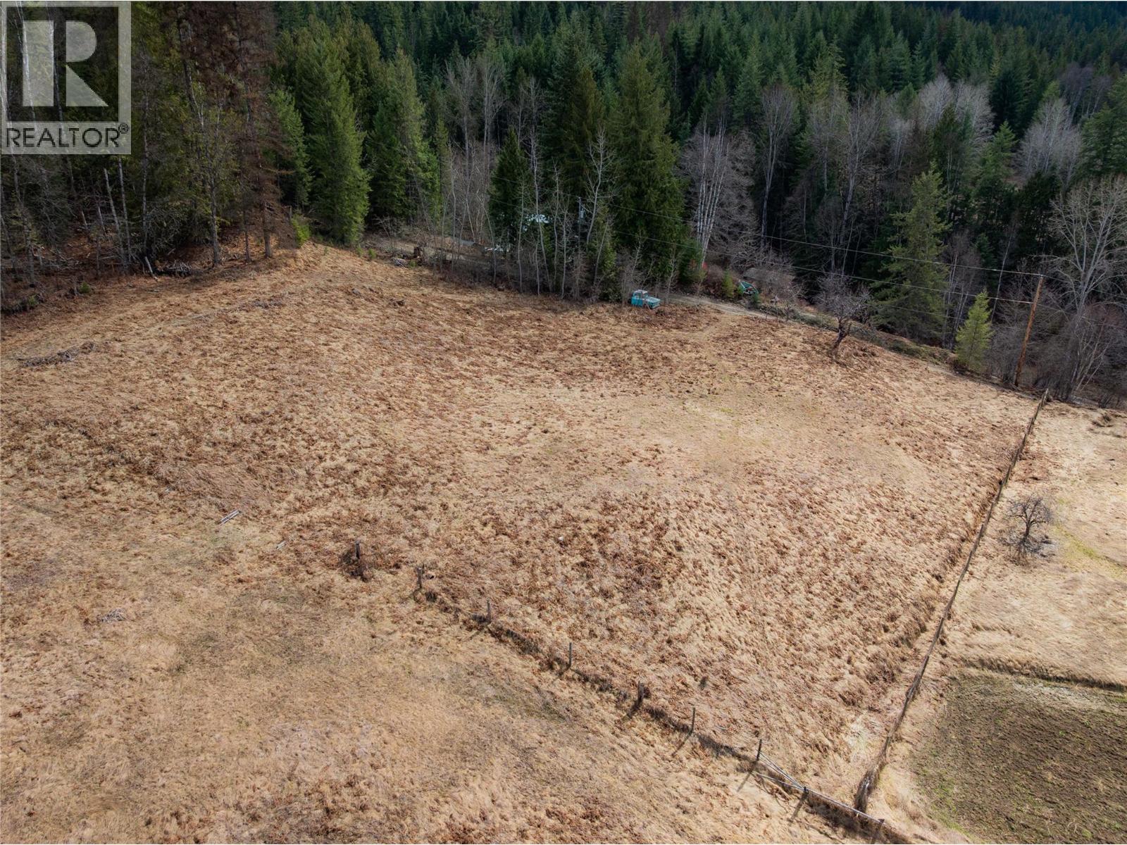 6943 Kanigan Road, Appledale, British Columbia  V0G 2J0 - Photo 3 - 10372926