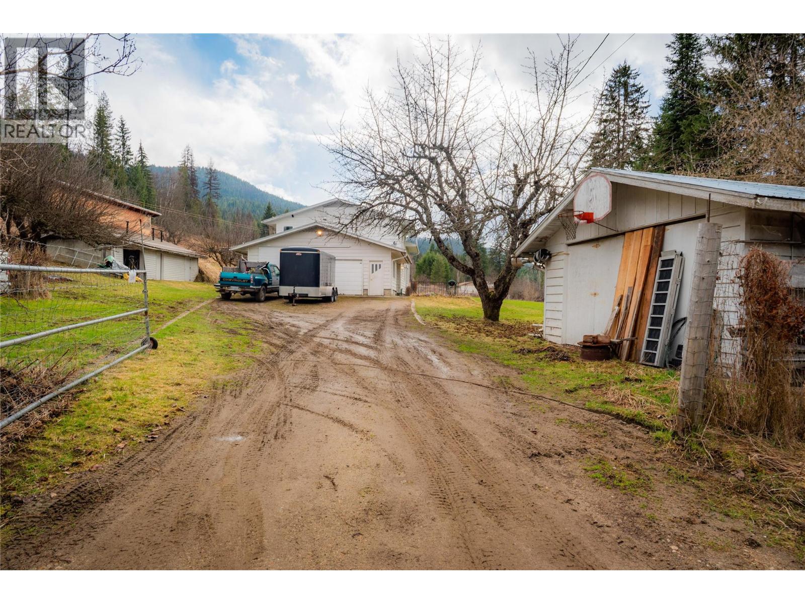 6943 Kanigan Road, Appledale, British Columbia  V0G 2J0 - Photo 61 - 10372926