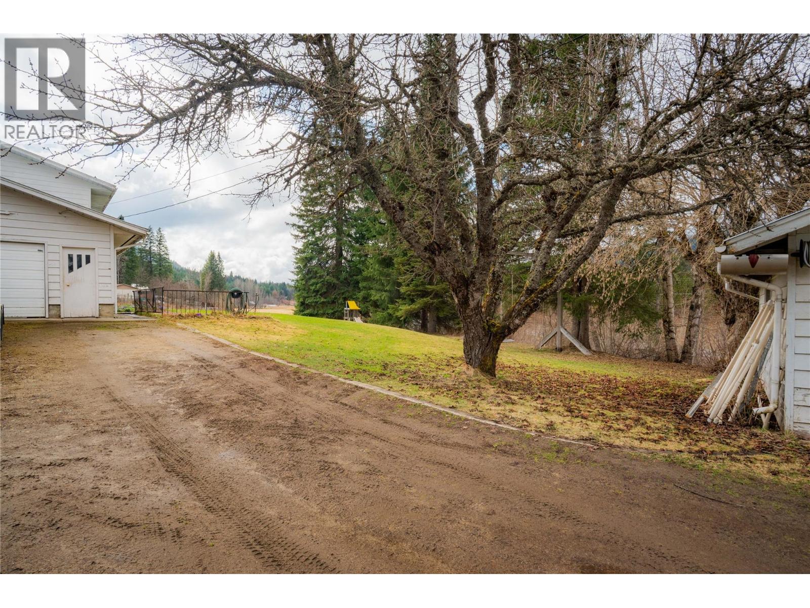 6943 Kanigan Road, Appledale, British Columbia  V0G 2J0 - Photo 63 - 10372926