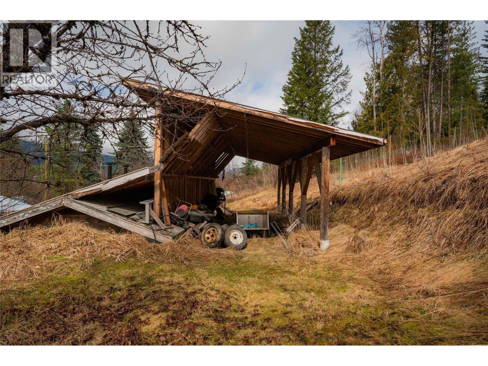 6943 Kanigan Road, Appledale, British Columbia  V0G 2J0 - Photo 77 - 10372926