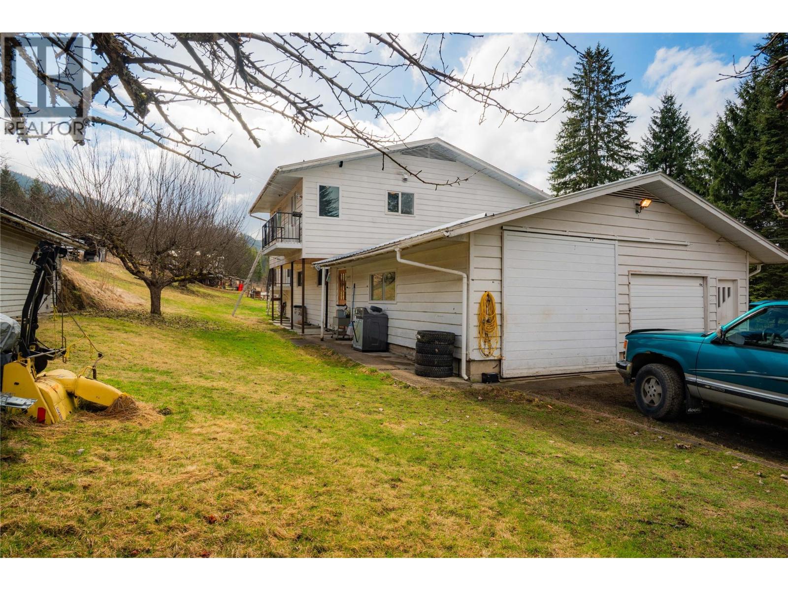 6943 Kanigan Road, Appledale, British Columbia  V0G 2J0 - Photo 79 - 10372926