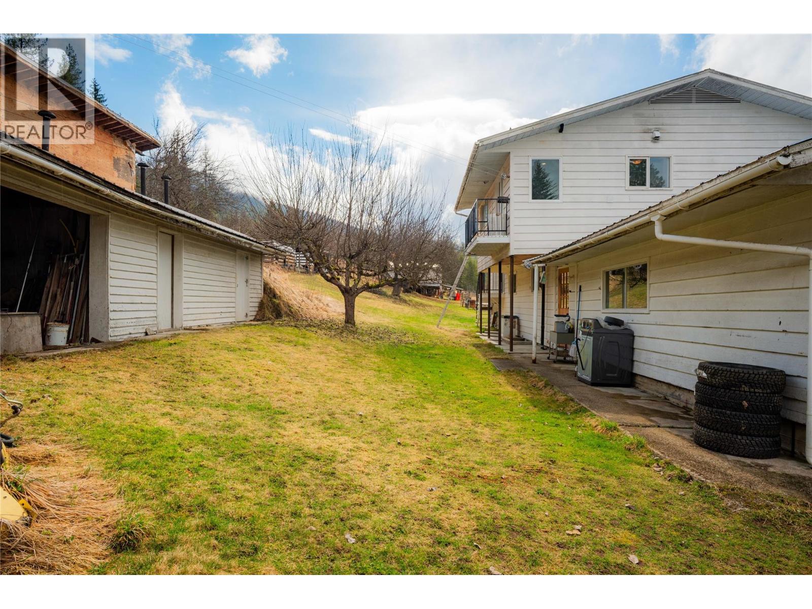 6943 Kanigan Road, Appledale, British Columbia  V0G 2J0 - Photo 80 - 10372926