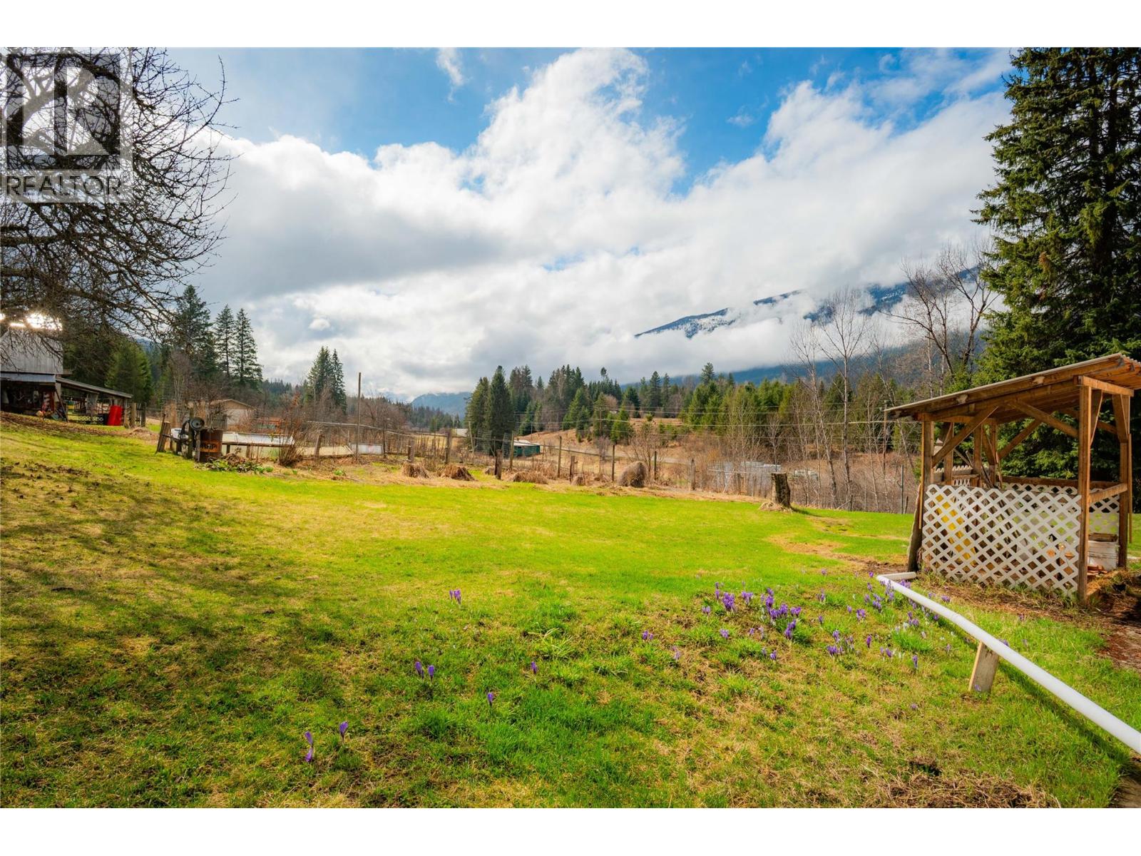 6943 Kanigan Road, Appledale, British Columbia  V0G 2J0 - Photo 83 - 10372926
