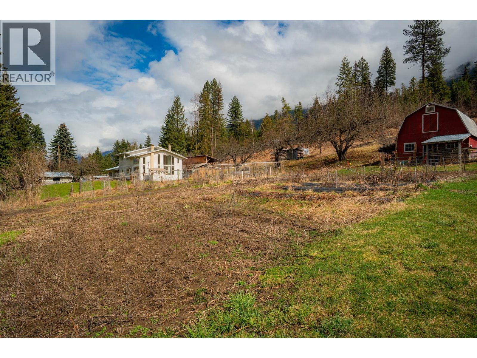 6943 Kanigan Road, Appledale, British Columbia  V0G 2J0 - Photo 87 - 10372926