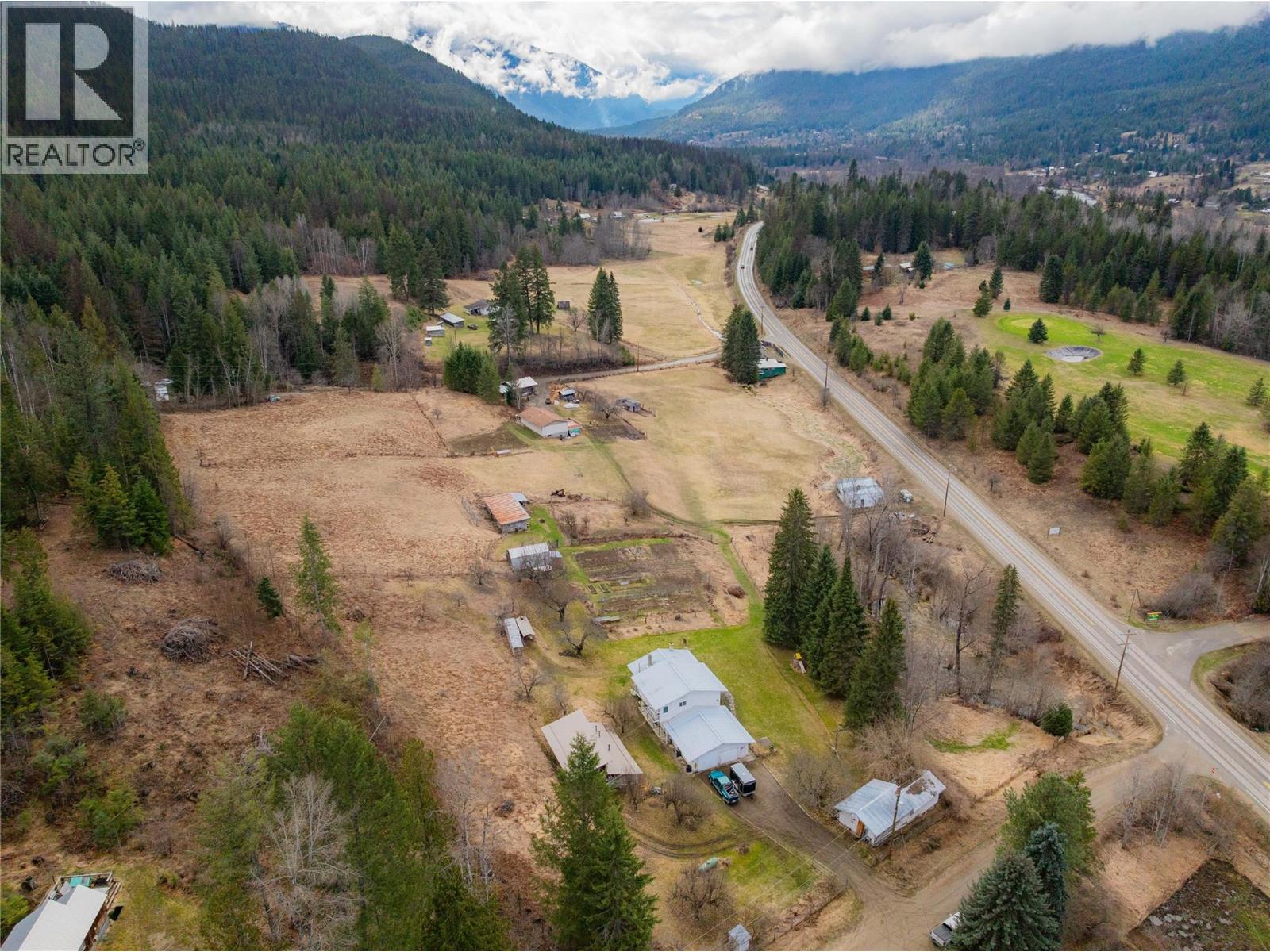 6943 Kanigan Road, Appledale, British Columbia  V0G 2J0 - Photo 9 - 10372926