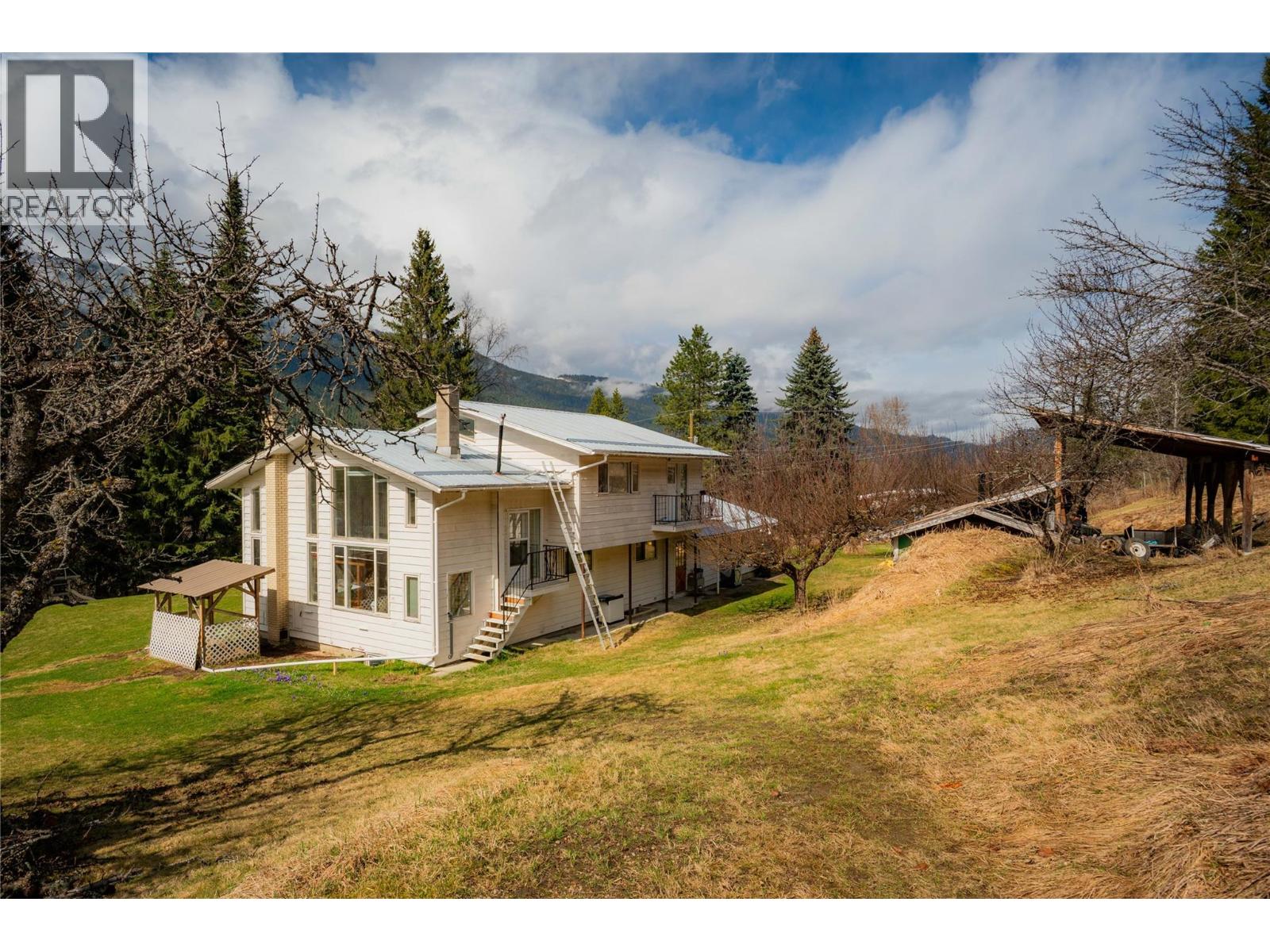 6943 Kanigan Road, Appledale, British Columbia  V0G 2J0 - Photo 92 - 10372926
