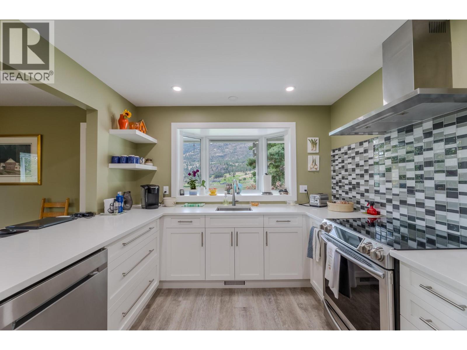 101 Knippelberg Road, Oliver, British Columbia  V0H 1T5 - Photo 12 - 10372987