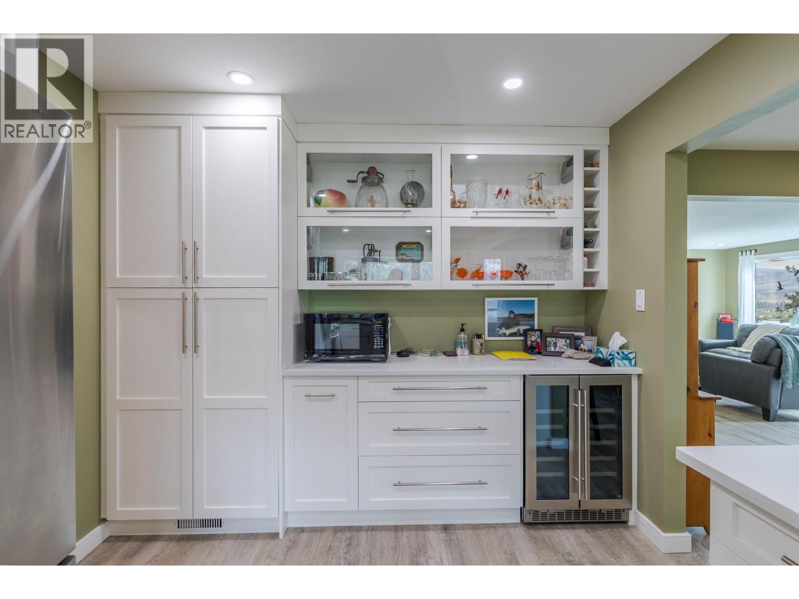 101 Knippelberg Road, Oliver, British Columbia  V0H 1T5 - Photo 14 - 10372987