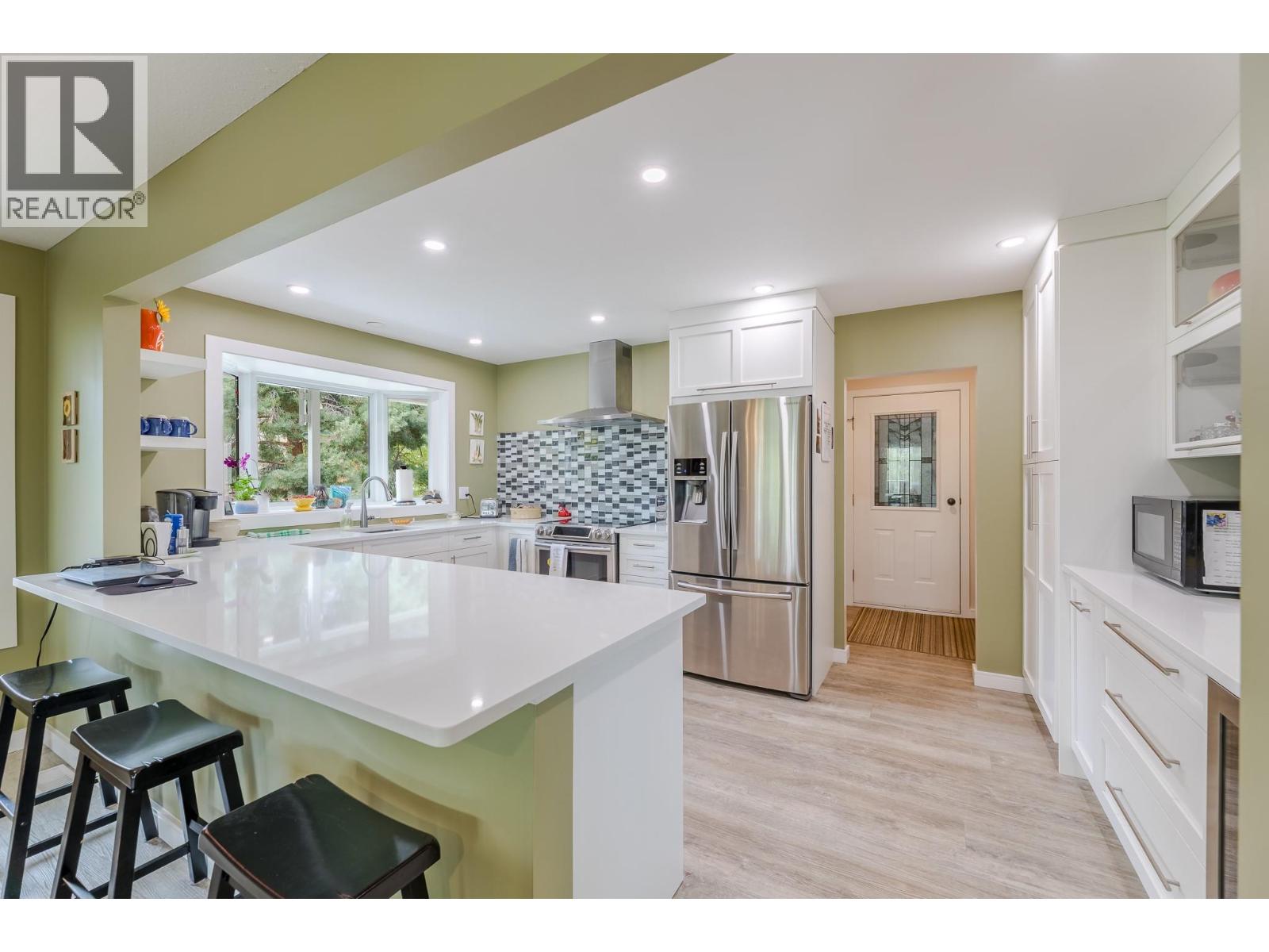 101 Knippelberg Road, Oliver, British Columbia  V0H 1T5 - Photo 8 - 10372987