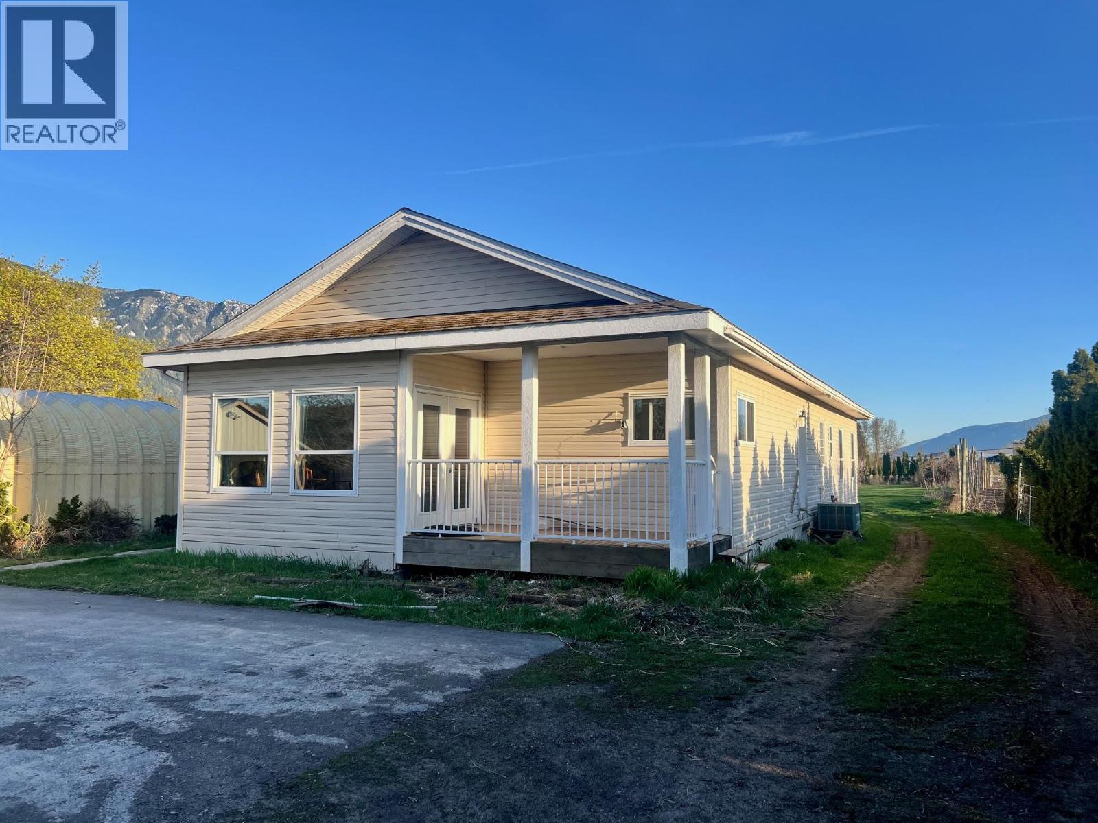 3317 Erickson Road, Erickson, British Columbia  V0B 1G9 - Photo 2 - 10372761