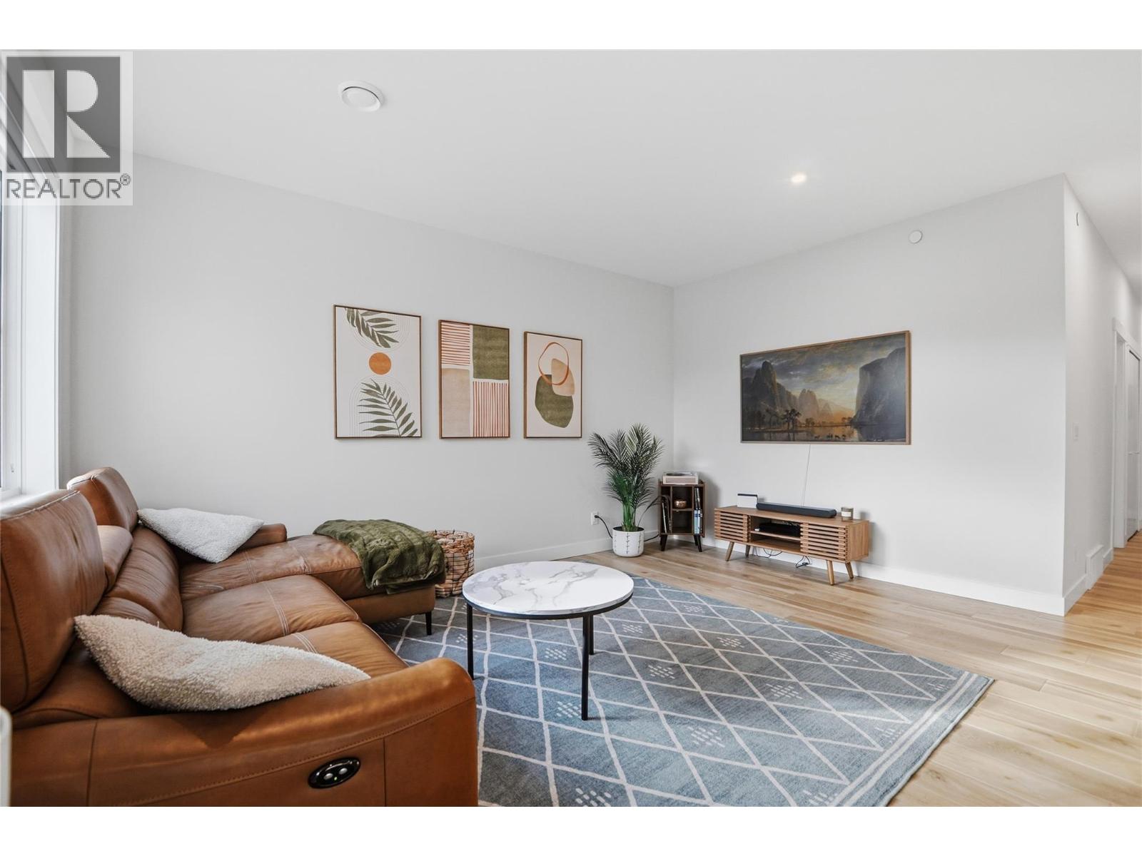 241 Nelson Avenue Unit# 101, Penticton, British Columbia  V2A 2L1 - Photo 3 - 10372667