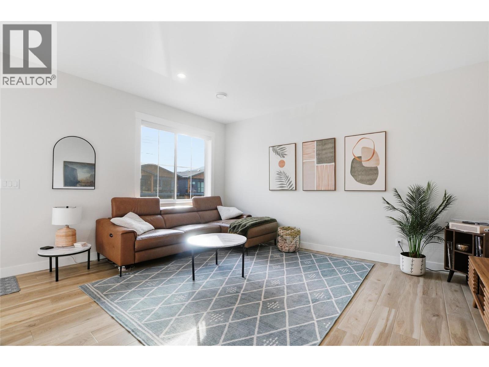 241 Nelson Avenue Unit# 101, Penticton, British Columbia  V2A 2L1 - Photo 4 - 10372667