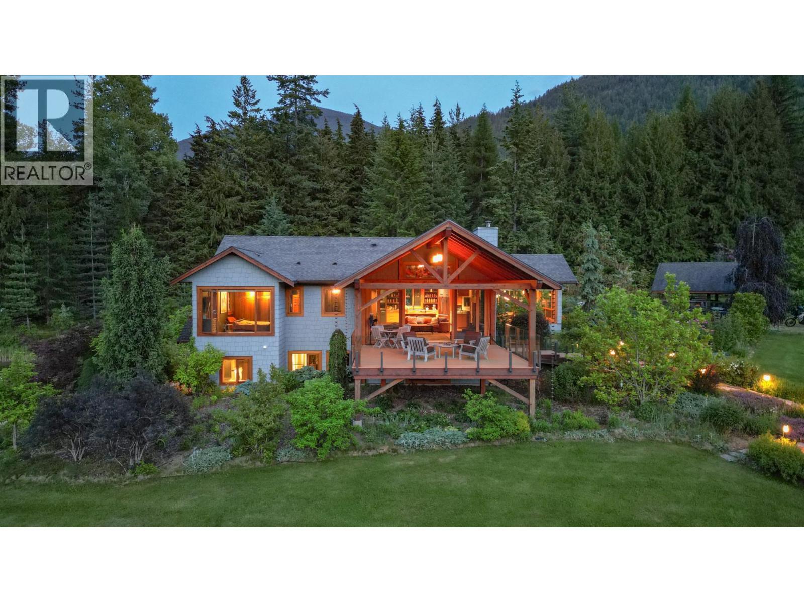6890 Harrop-Procter Road, Harrop, British Columbia  V1L 6R2 - Photo 2 - 10372962